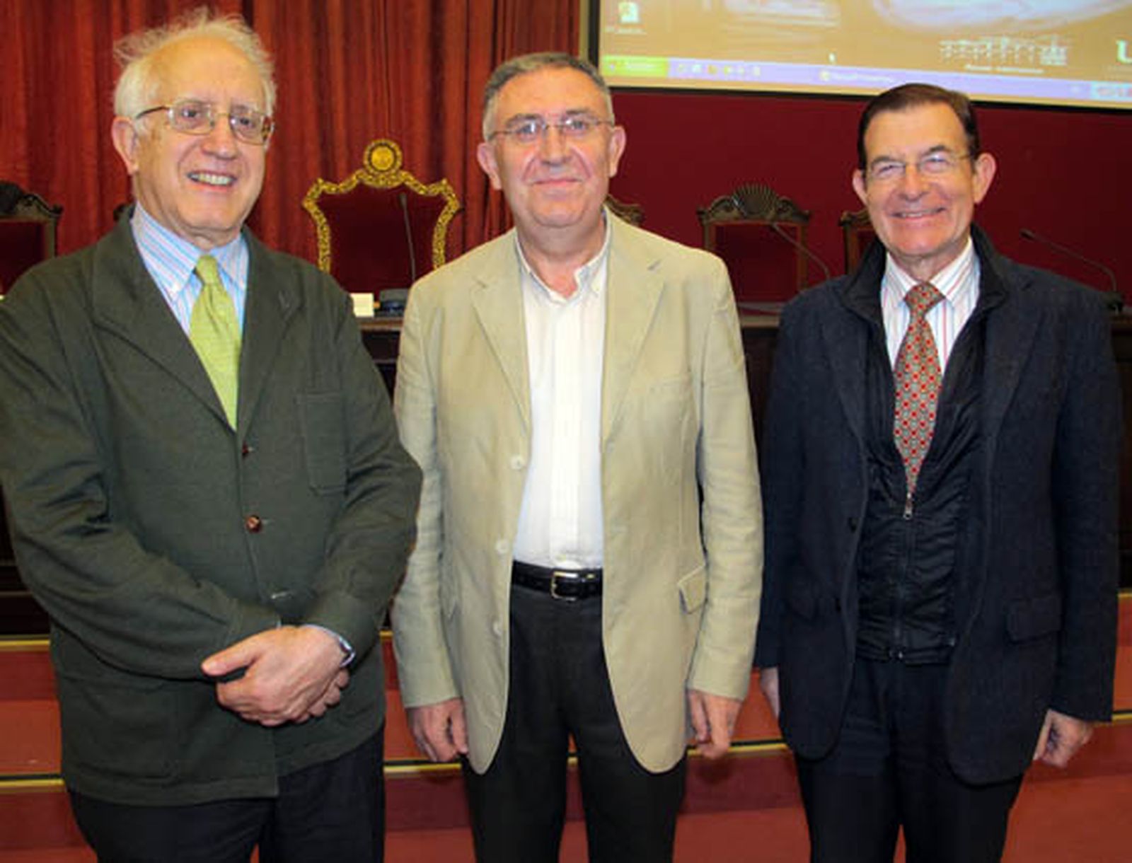 Los catedráticos Javier Aracil (ETSI) , Miguel Toro Bonilla (Ingeniería Informática) y Pedro Moreu (ETSI).

Foto: Victoria Ramírez