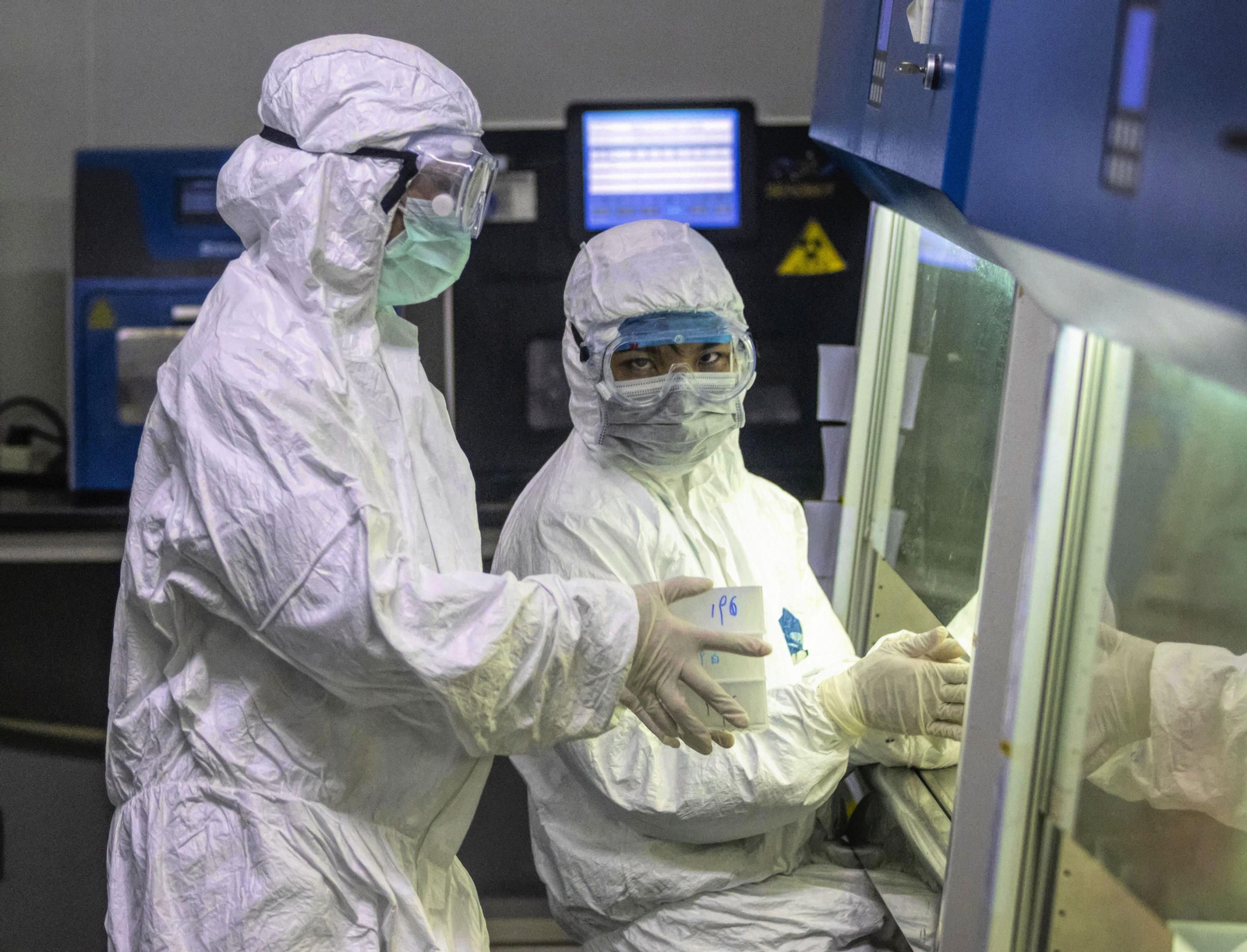 Exigen pruebas PCR a todos los sanitarios para detectar a los asintomáticos