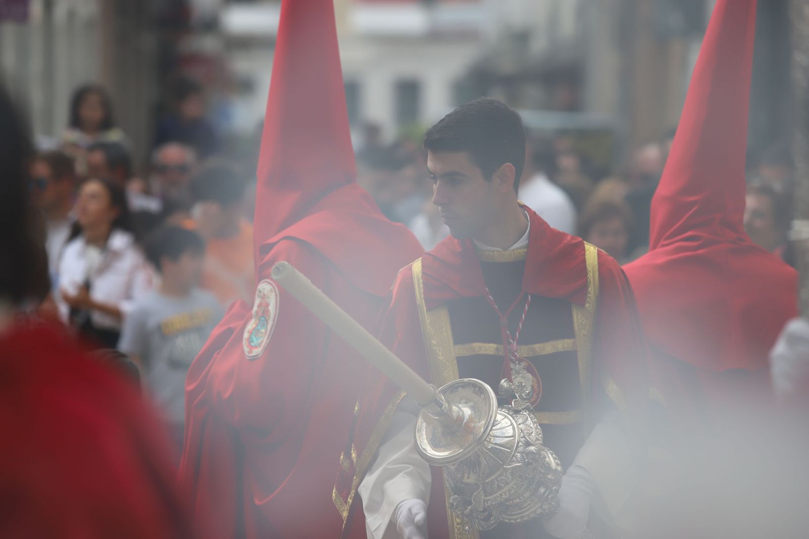 Imágenes del recorrido de la Borriquita  por las calles de Huelva