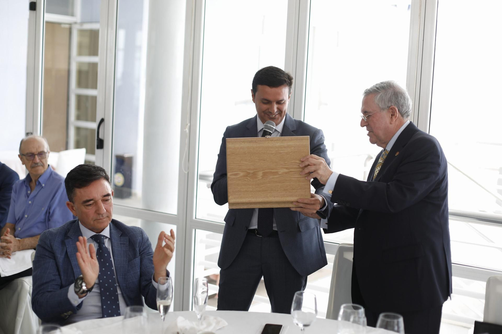 La UNED homenajea al profesor Fernando Brea.