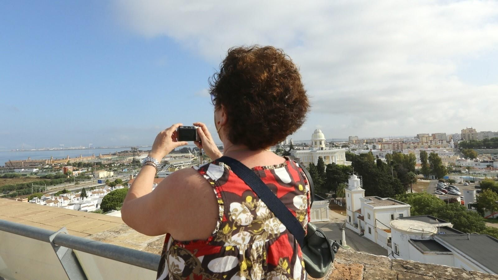Así es la visita a Torre Alta en el Observatorio de la Armada
