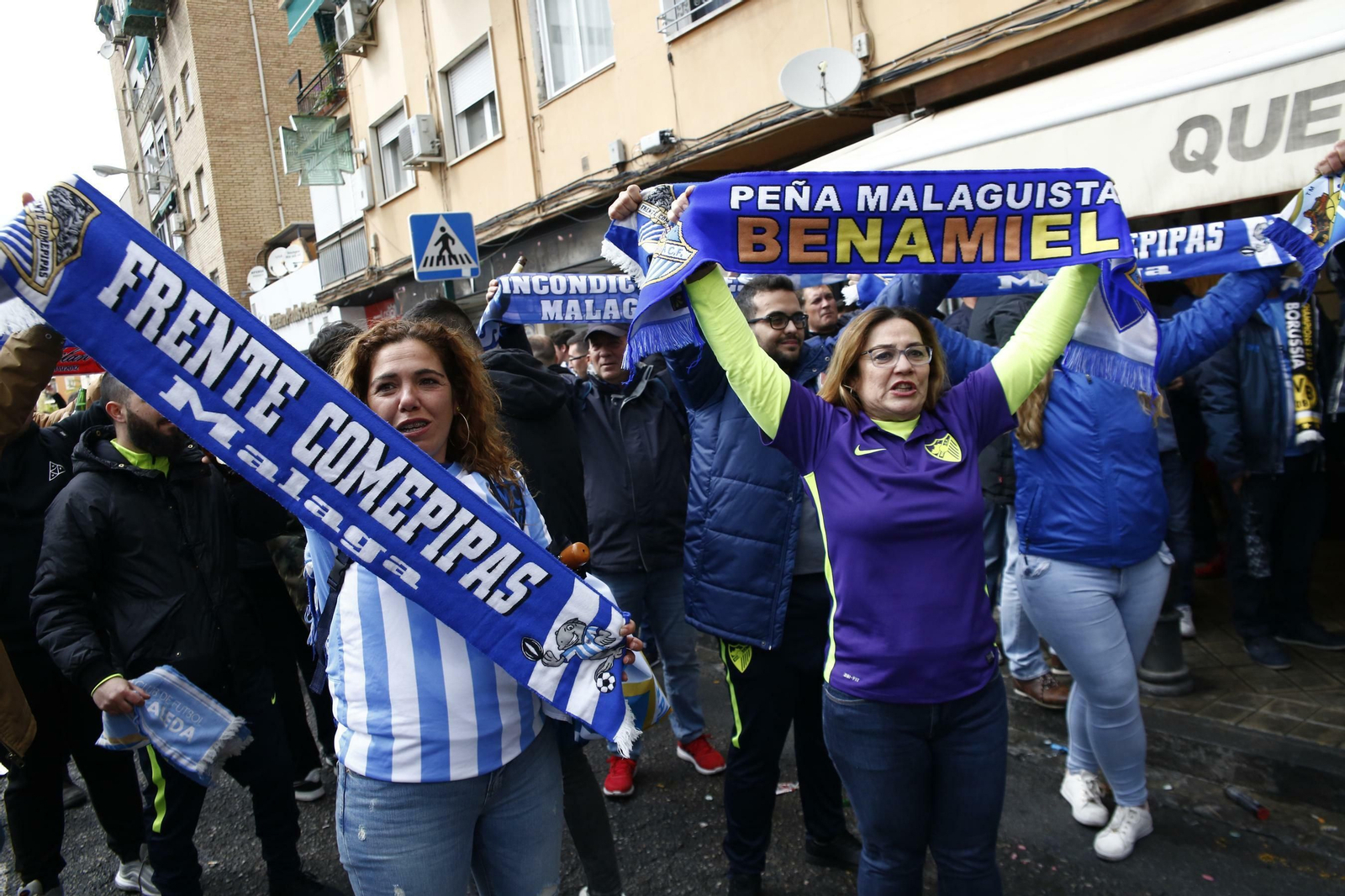 Las fotos de la afición malaguista en Granada