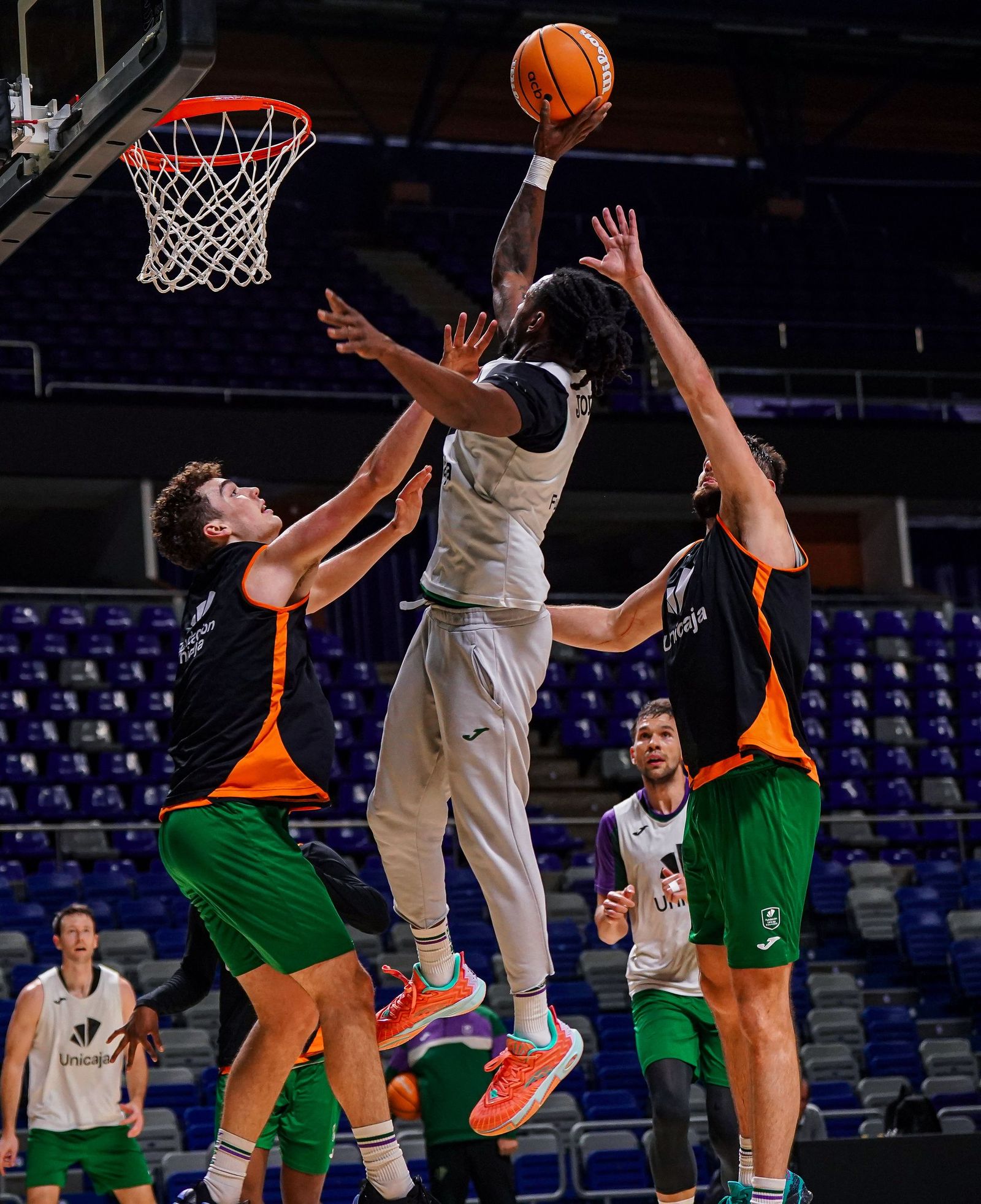 El Unicaja trabaja en el Carpena con semana larga antes de ir a Valencia
