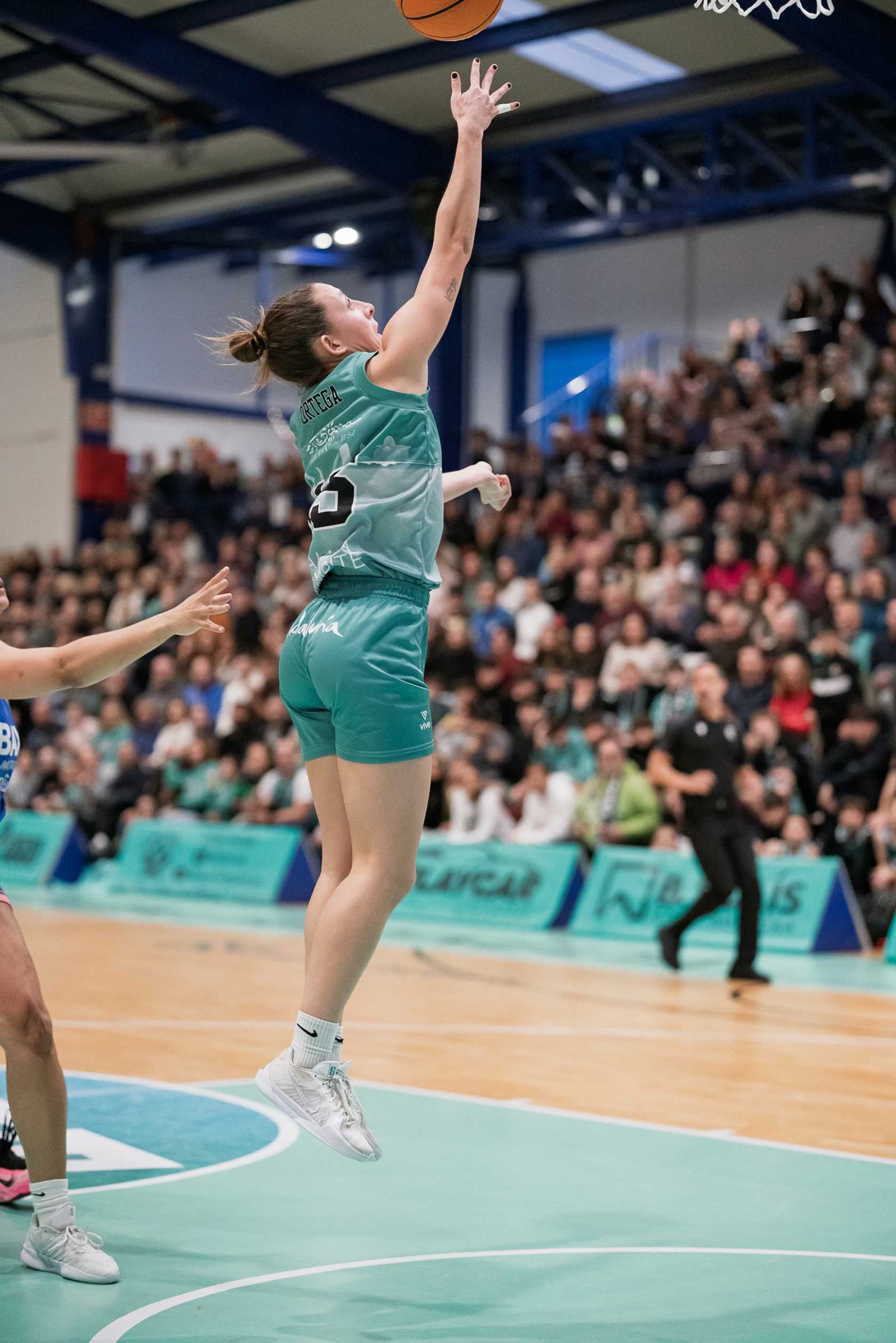 CAB Estepona-Baxi Ferrol: Partido redondo para hacer vibrar al Pineda