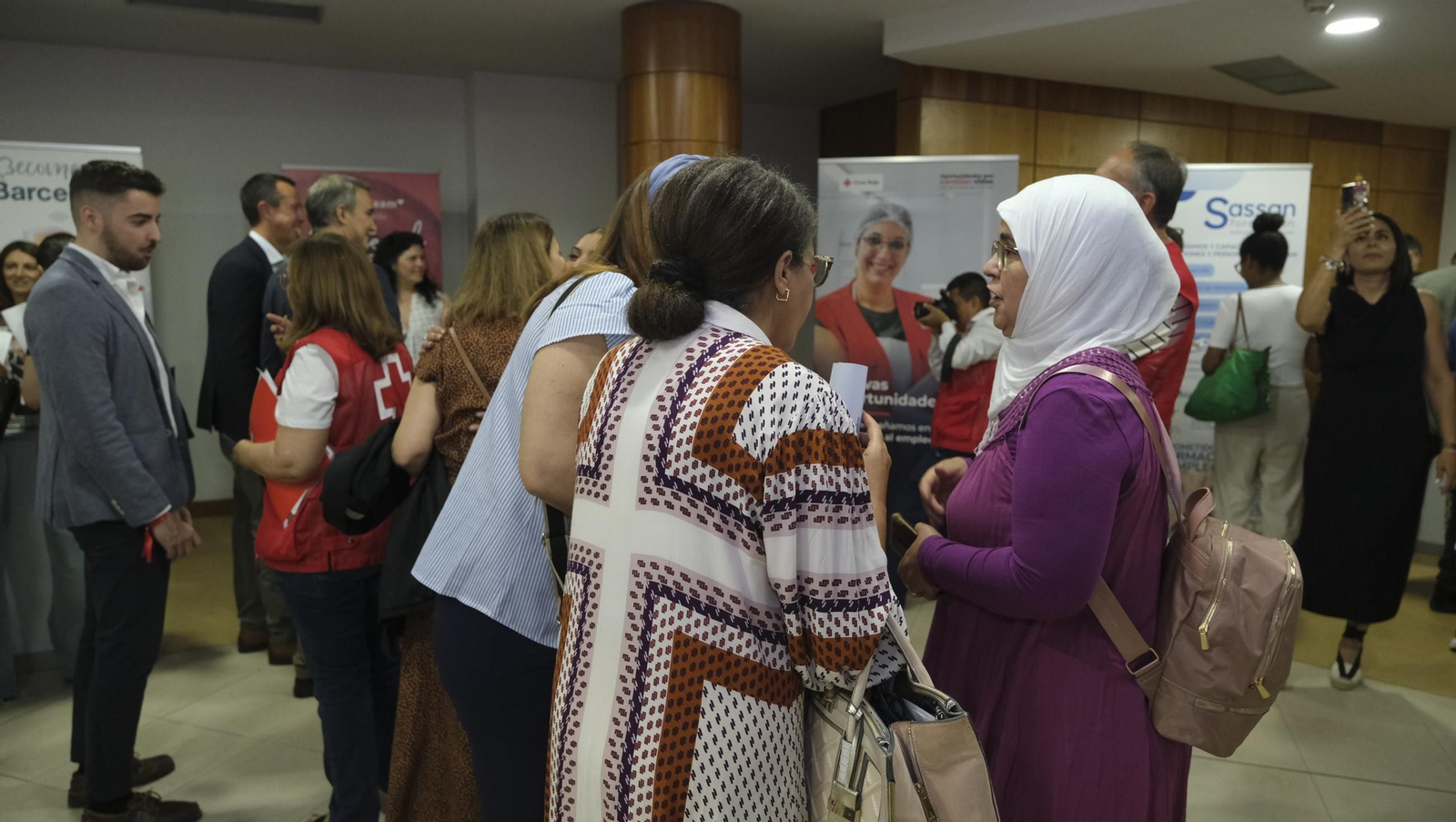 I Feria de Empleo Cruz Roja de Almería, en imágenes