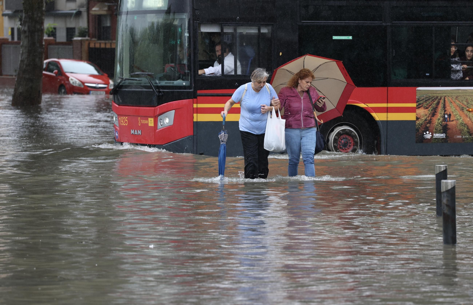 Inundación en la Ronda del Tamarguillo