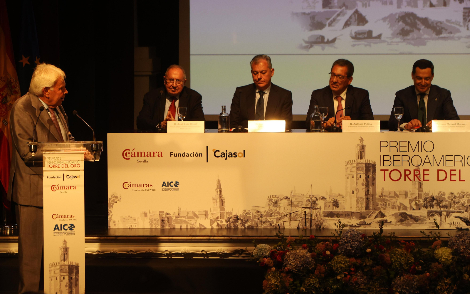 PREMIO IBEROAMERICANO TORRE DEL ORO A FELIPE GONZALEZ