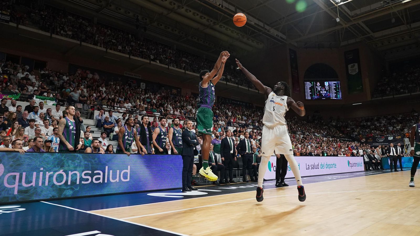 El Real Madrid - Unicaja, final de la Supercopa, en fotos