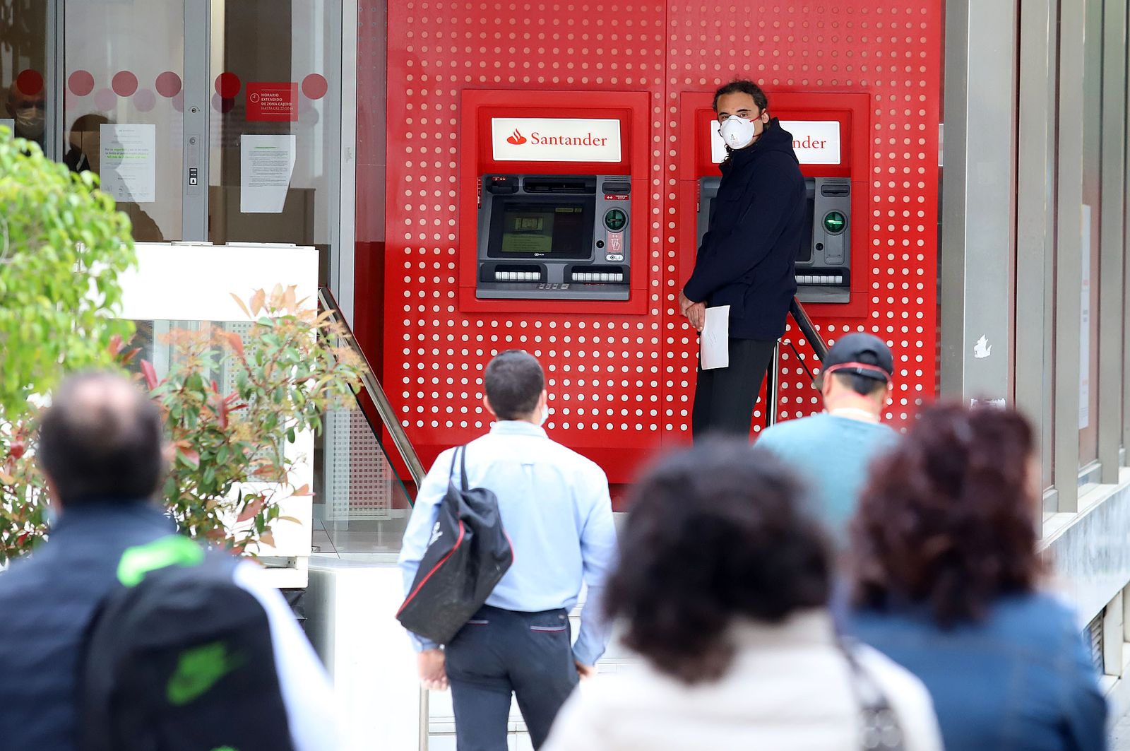 Imágenes del uso de la mascarilla para prevenir el contagio por coronavirus