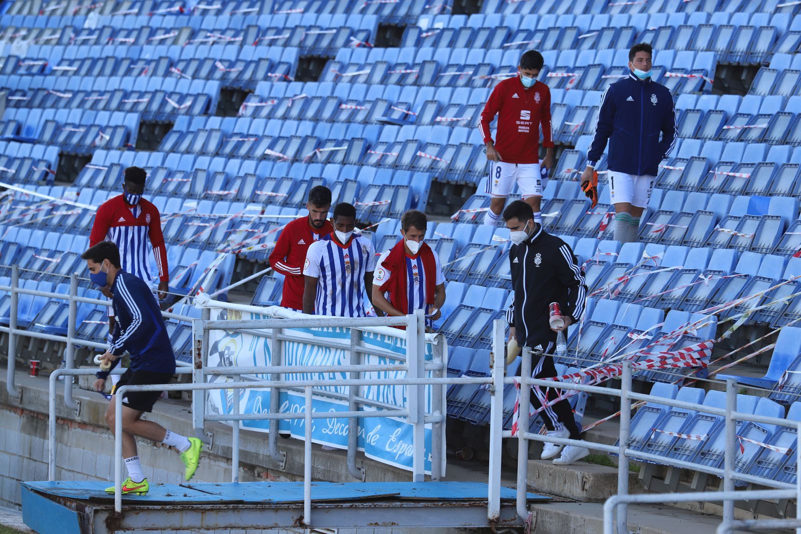 Las imágenes del Nuevo Colombino sin público por las restricciones del coronavirus