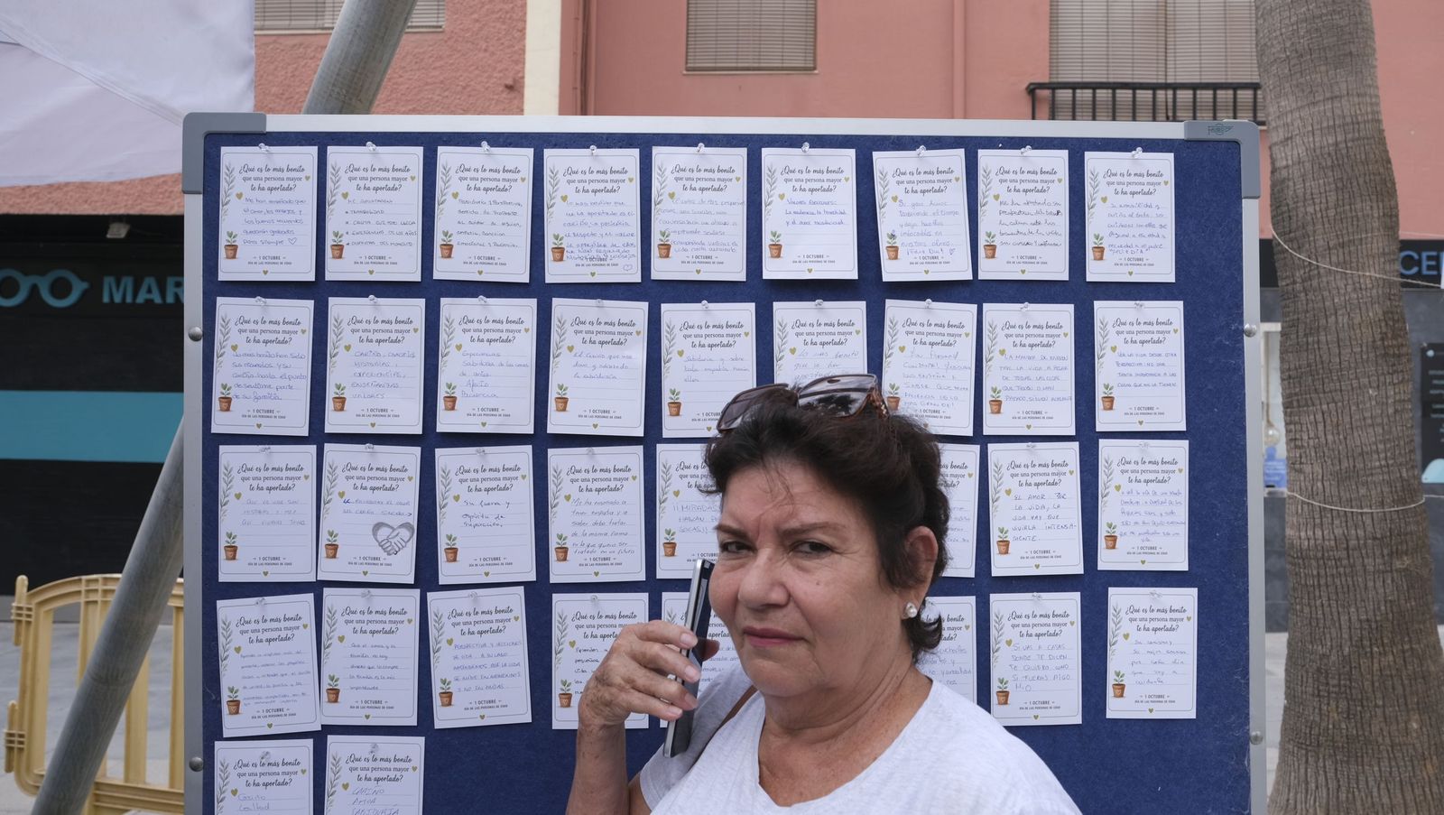 El Día de las Personas de Edad en Adra, organizado por el Ayuntamiento y Clece, en imágenes