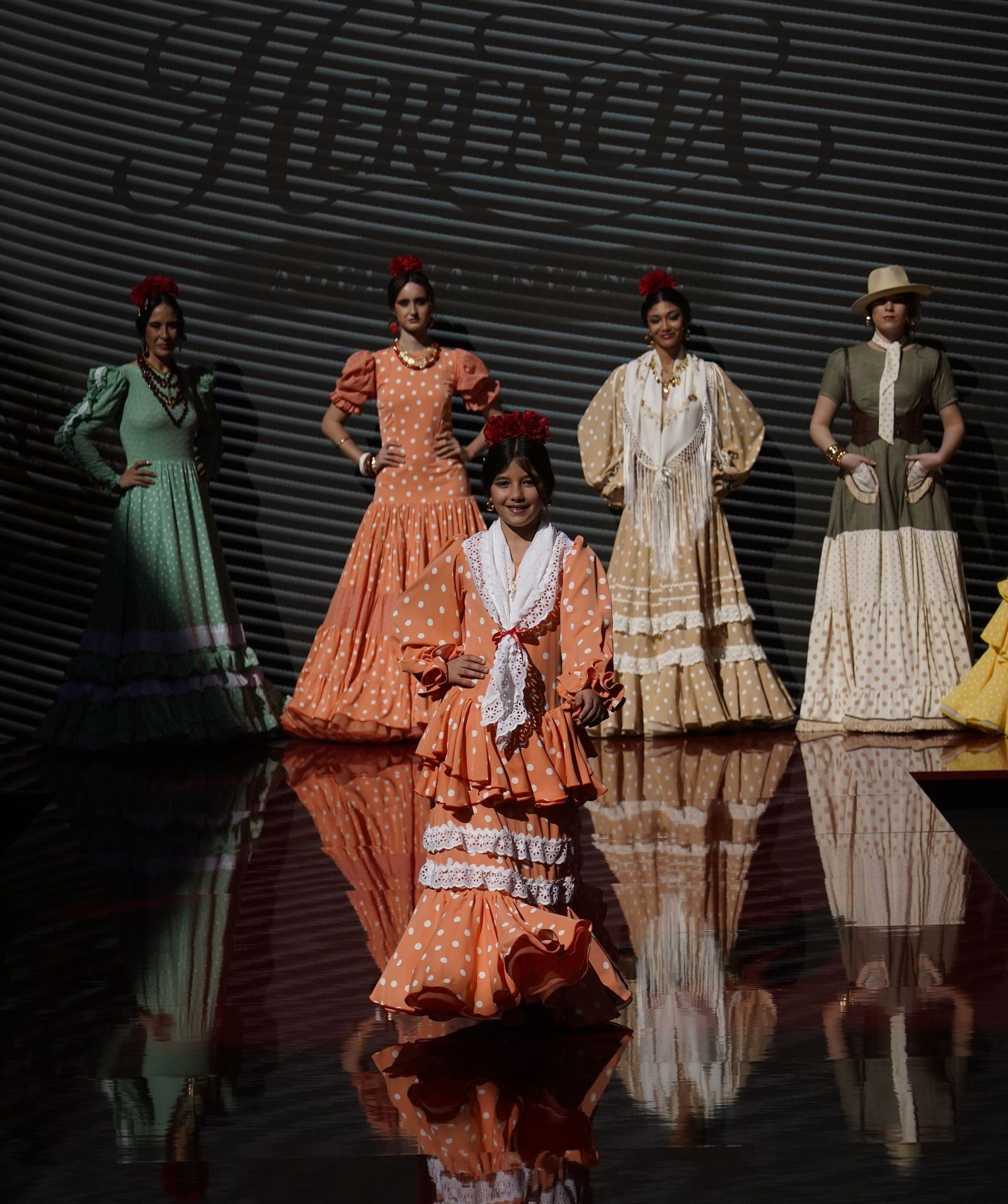Huelva Flamenca 2026: Desfile de Adelina Infante