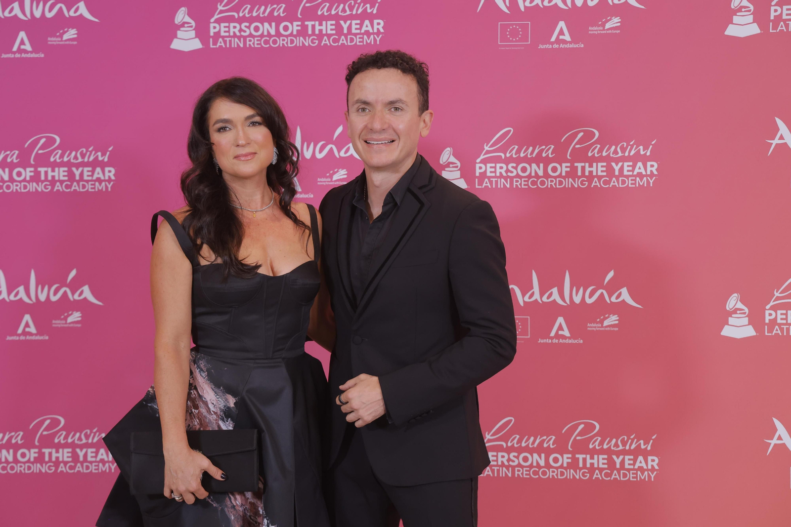 El homenaje a Laura Pausini en los Grammy Latinos de Sevilla, en imágenes