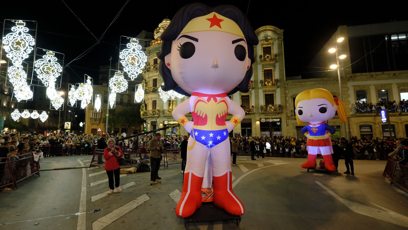 Fotogalería de la Cabalgata de Reyes Magos en Almería