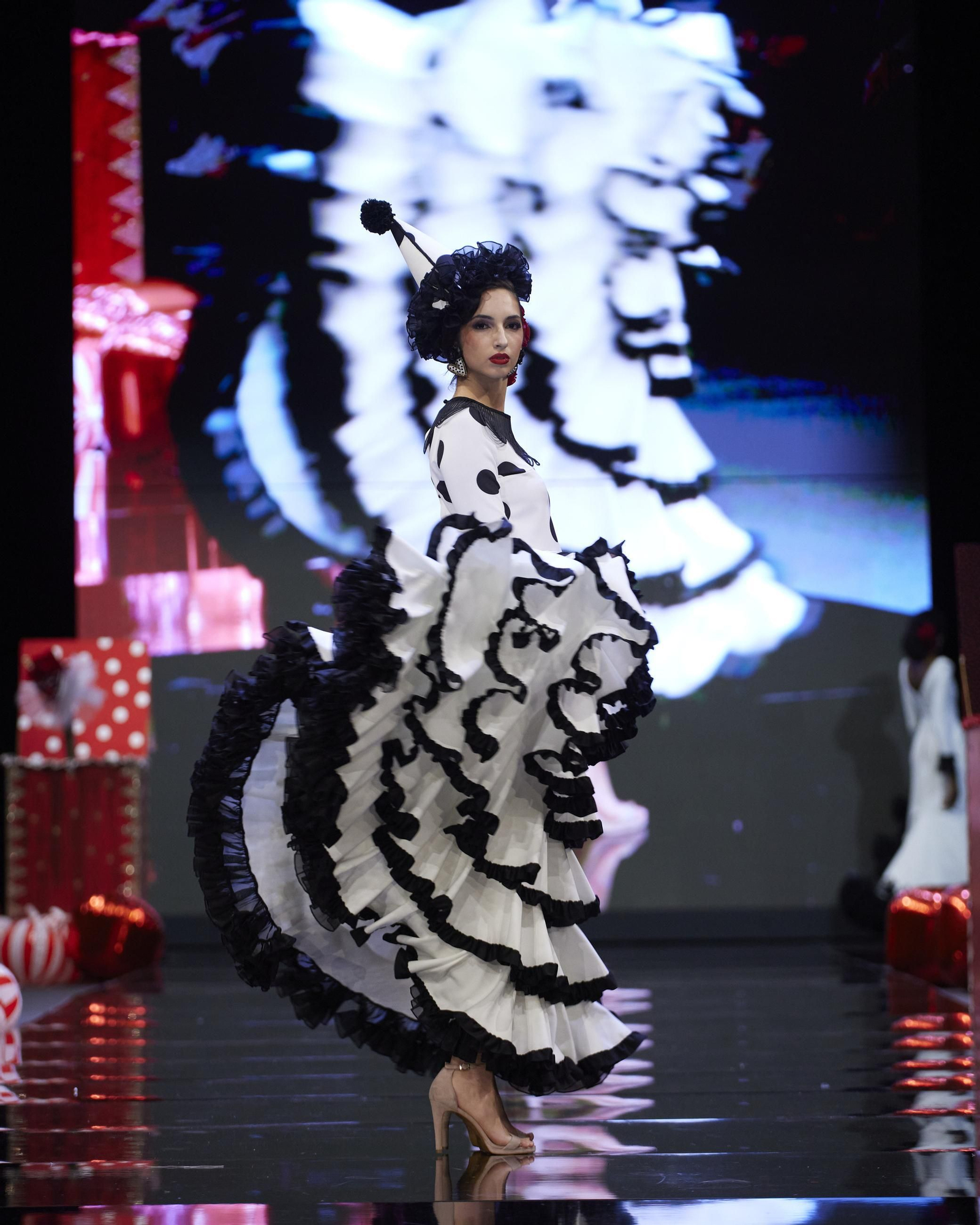 El desfile de Flor de Cerezo en SIMOF 2025, todas las fotos