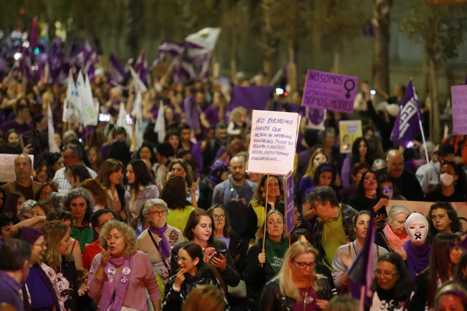 8M: Las fotos de la manifestación por el Día de la Mujer en Málaga 8M: Las fotos de la manifestación por el Día de la Mujer en Málaga