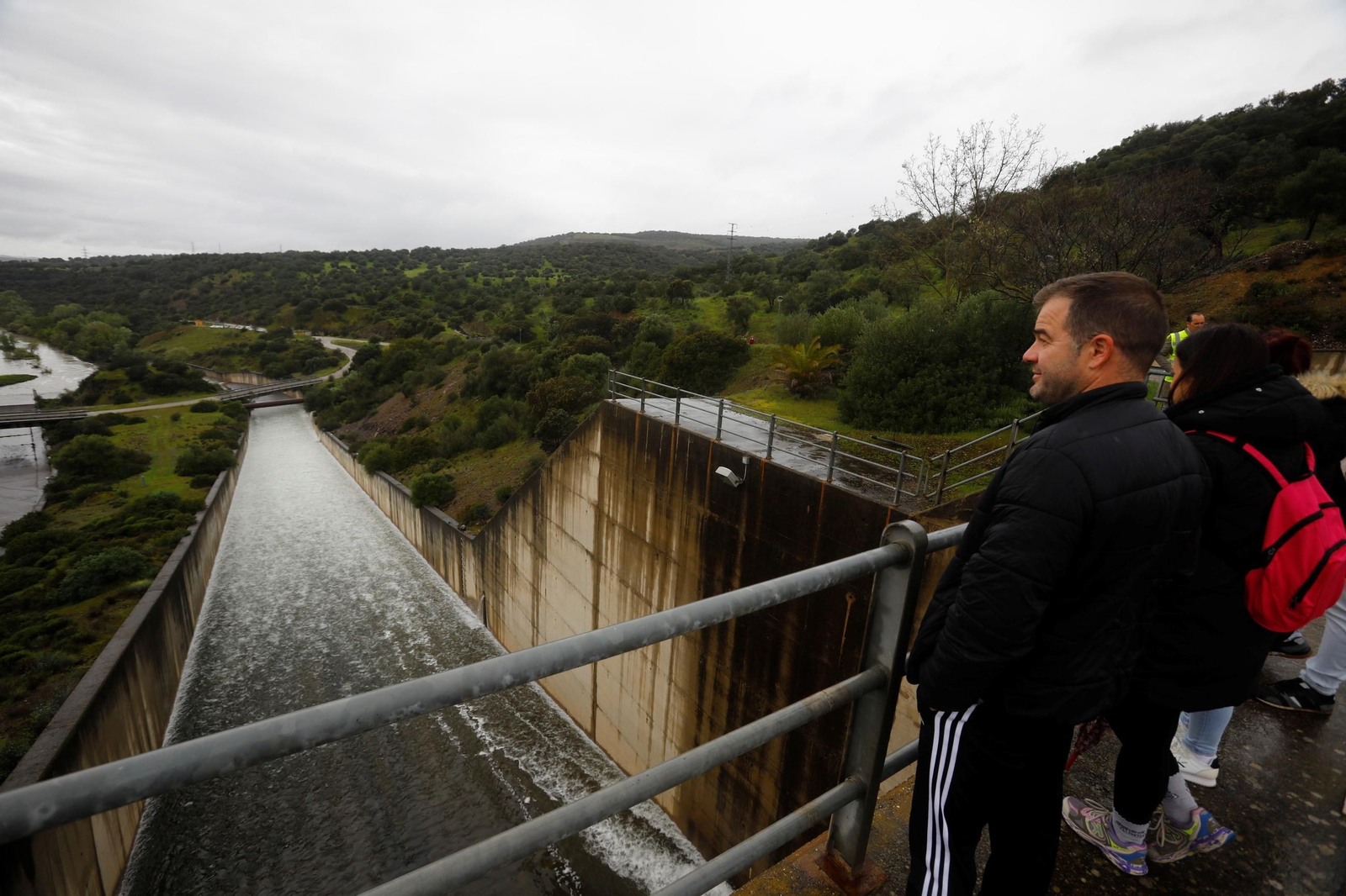 El desembalse del pantano de Navallana, en imágenes