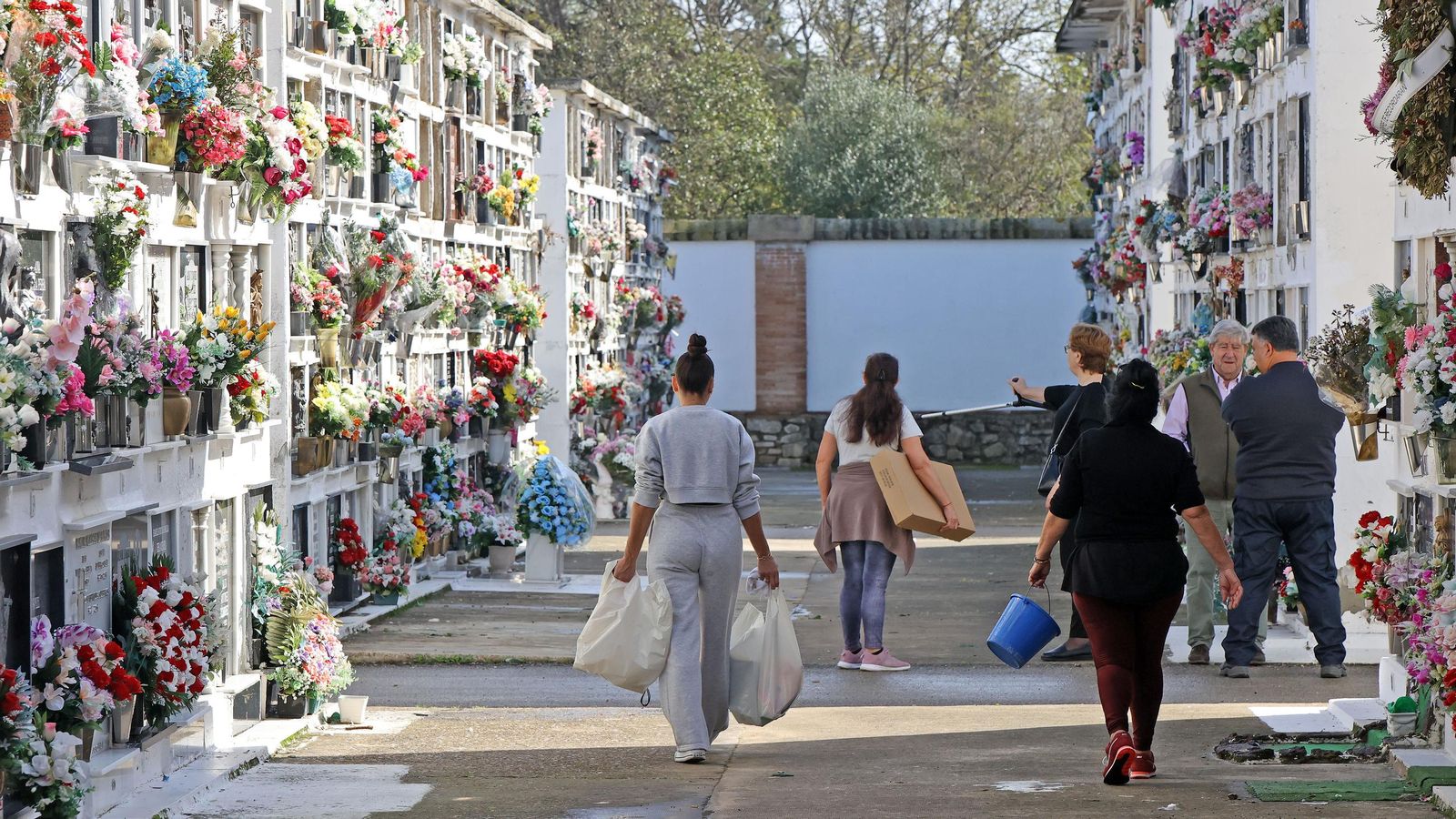 Imágenes del cementerio de Jerez en el Día de los Fieles Difuntos