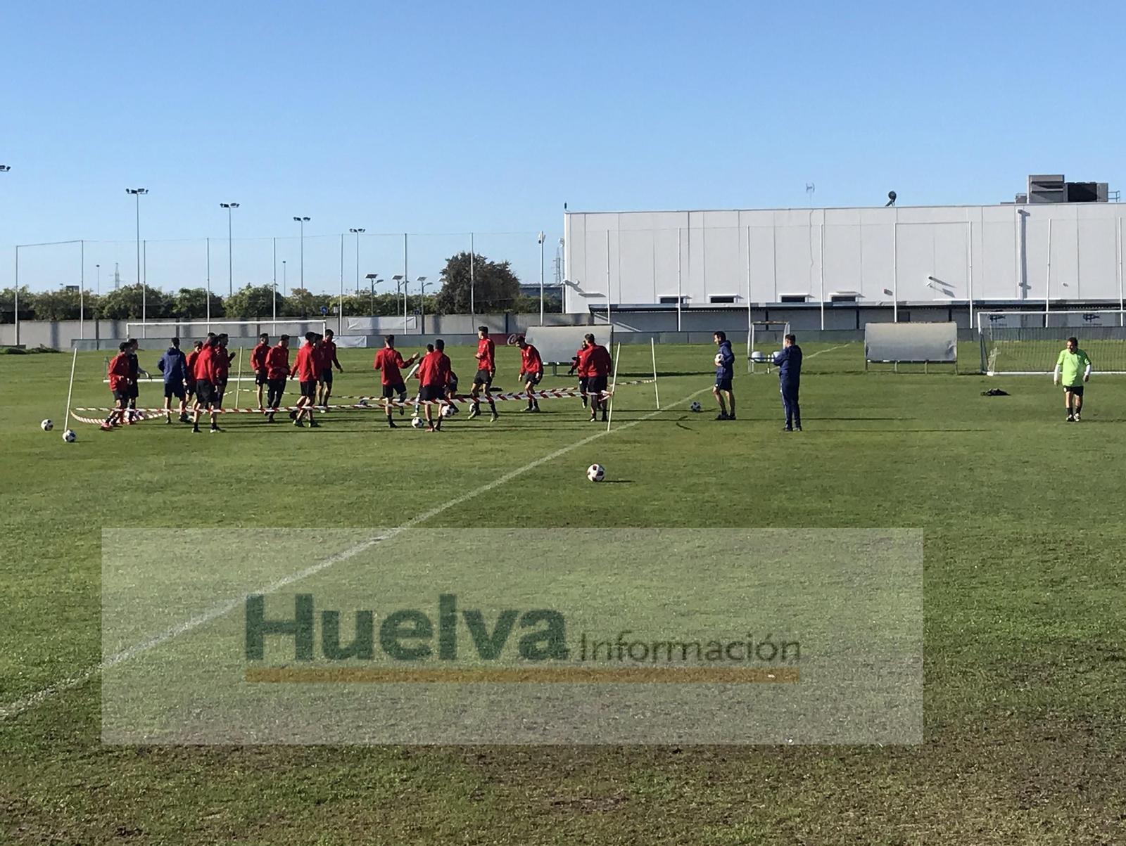 Carlos Martínez y Arias entran en la convocatoria del Recre para Almería.