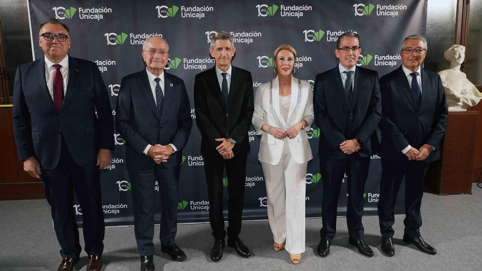 Representantes institucionales y de asociaciones en gala