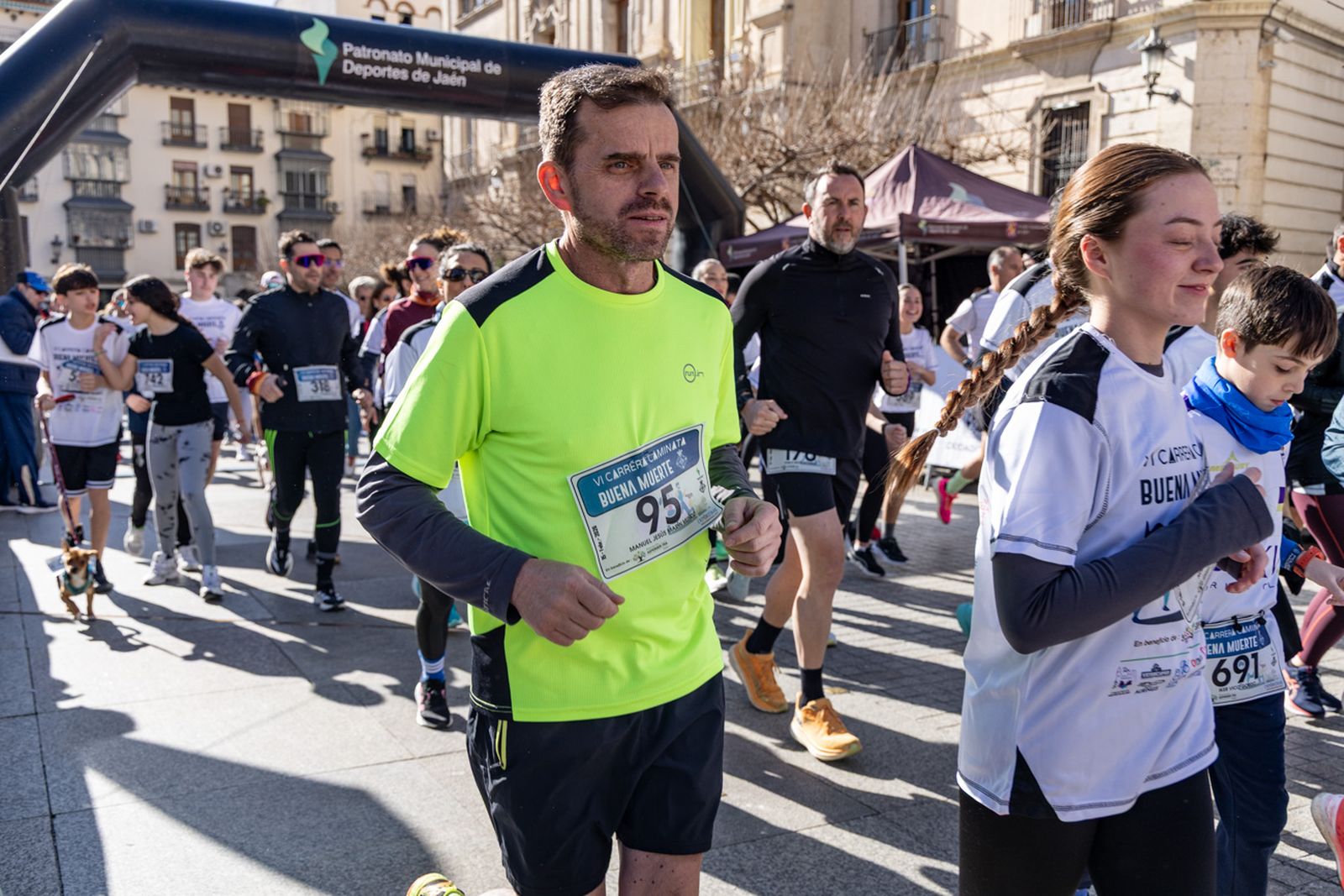 En imágenes: deporte y solidaridad se dan la mano en la VI Carrera-Caminata de la Hermandad de la Buena Muerte (1)