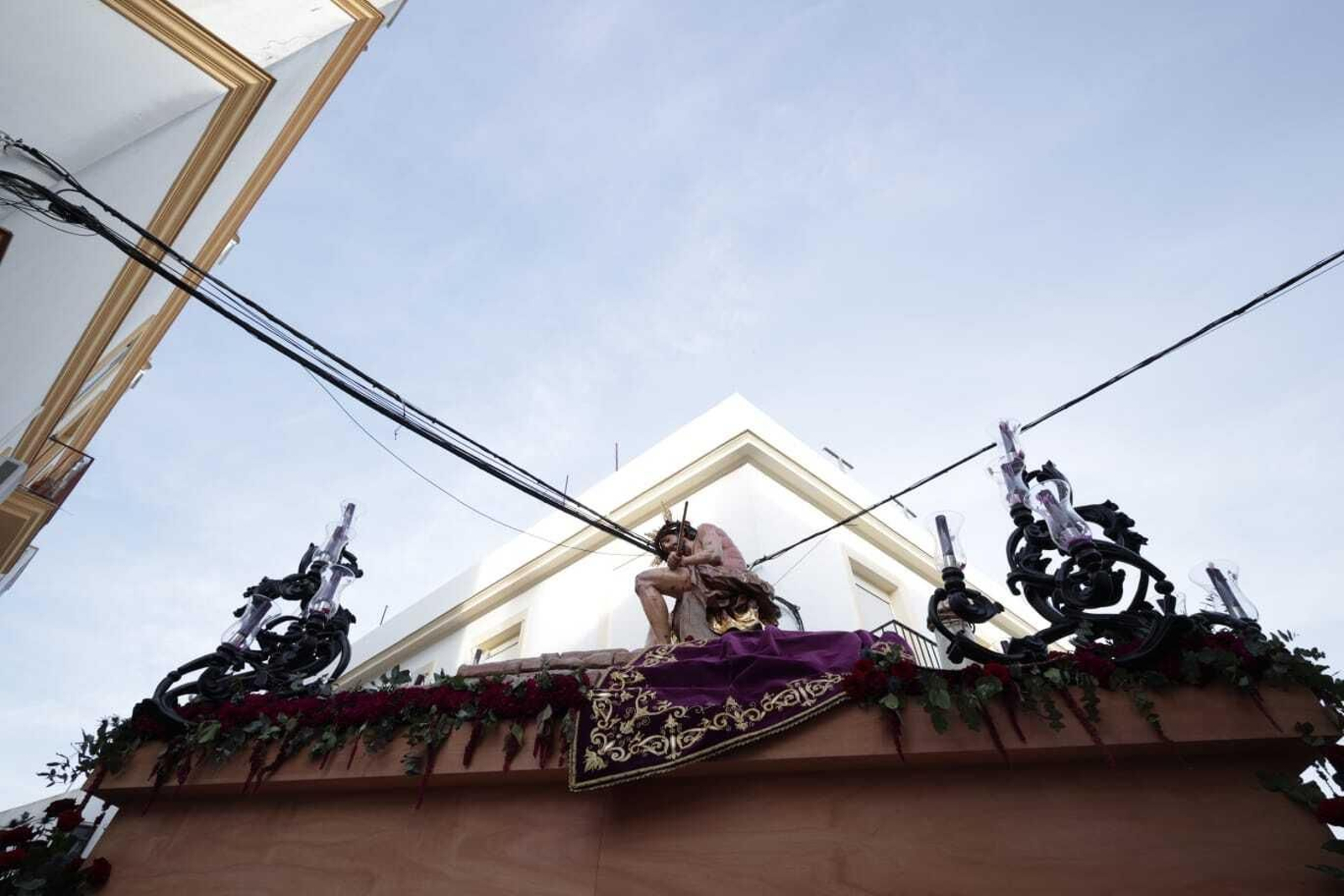Así ha sido la primera salida de Coronación de Espinas en San Fernando