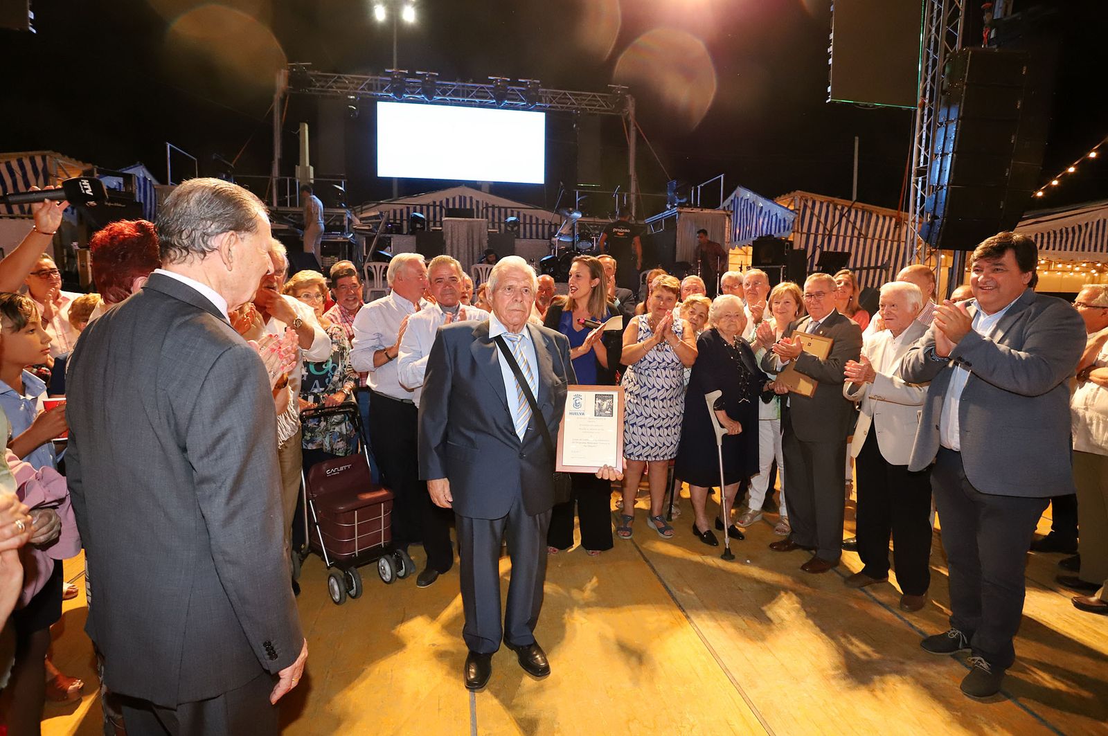 Imágenes de los "Abuelos de las Colombinas 2019" y del ambiente en el recinto