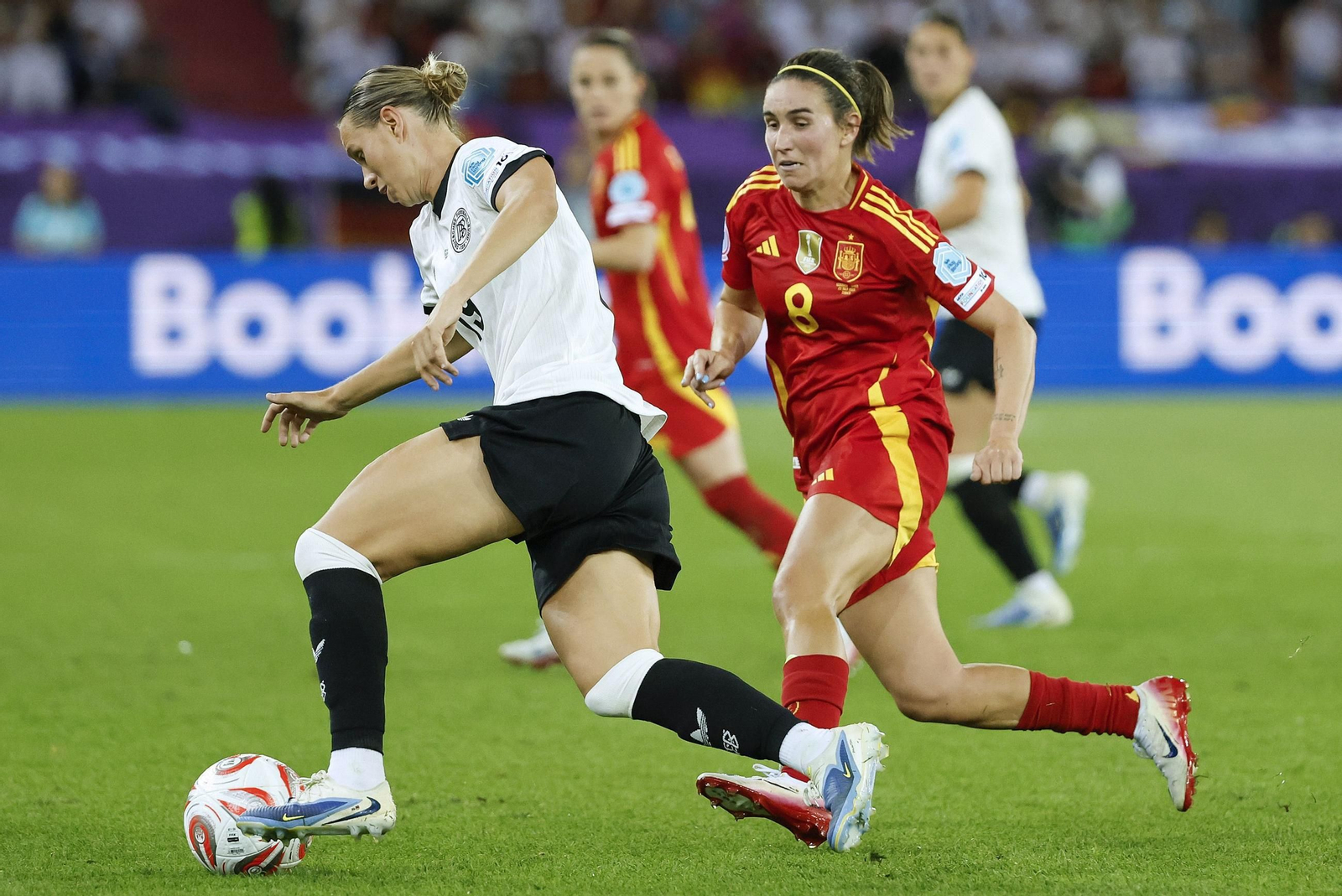Las mejores imágenes de la semifinal Alemania-España de la Eurocopa femenina