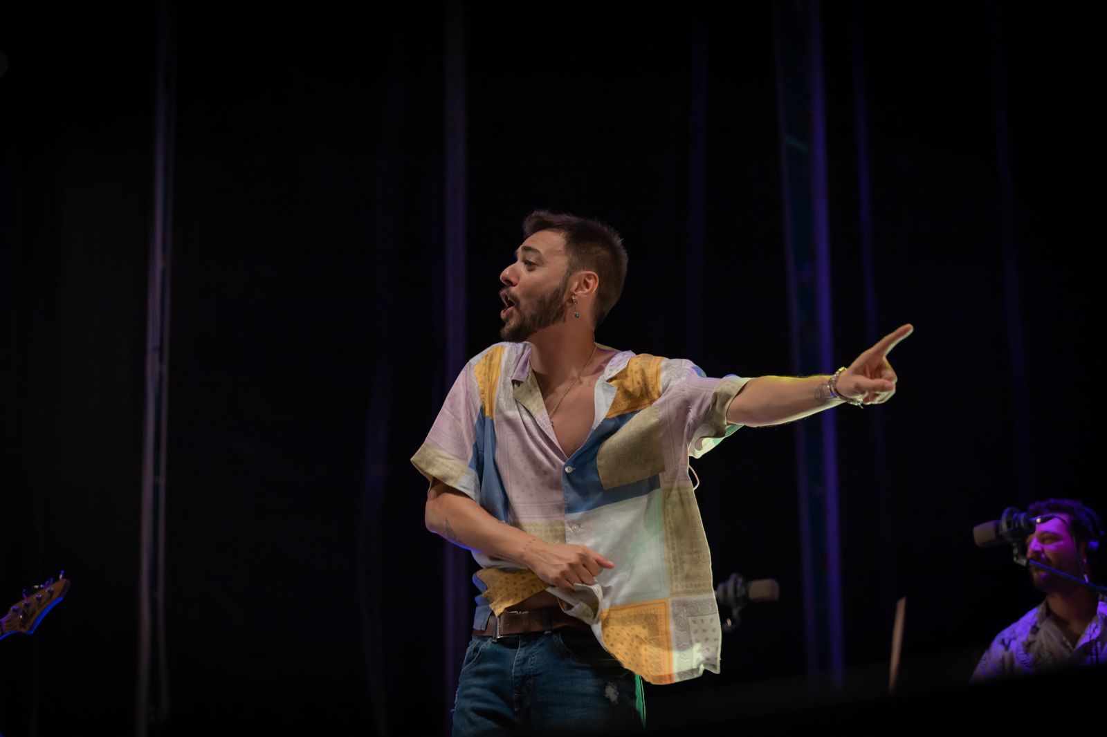 Búscate en el concierto de Raulé en Bahía Sound