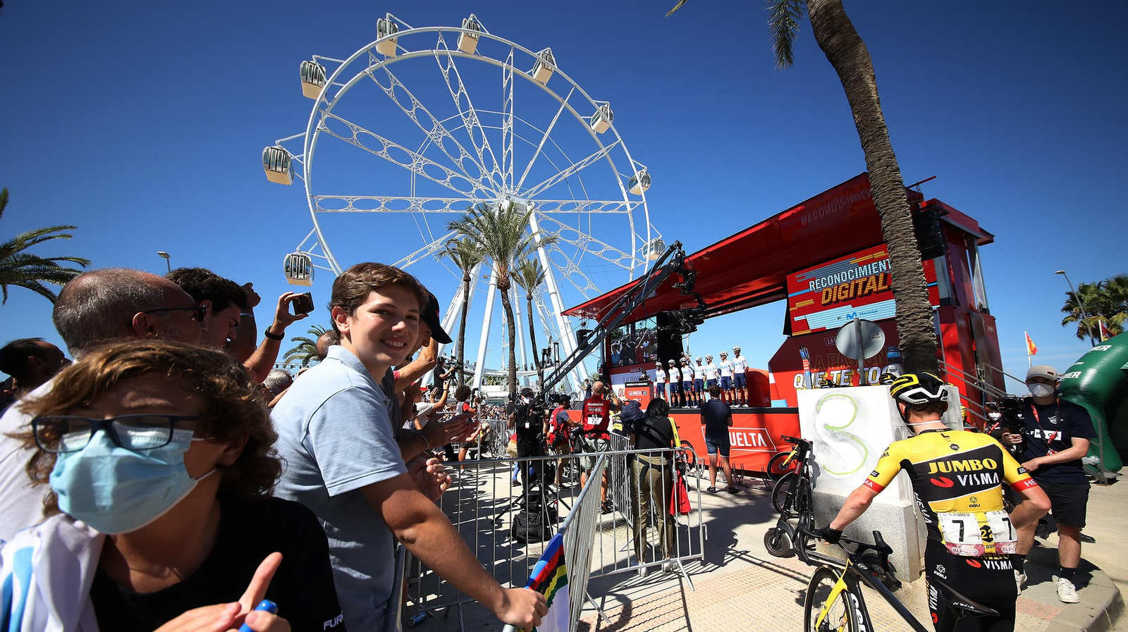 Así estaba Sanlúcar por los actos de V Centenario y La Vuelta Ciclista