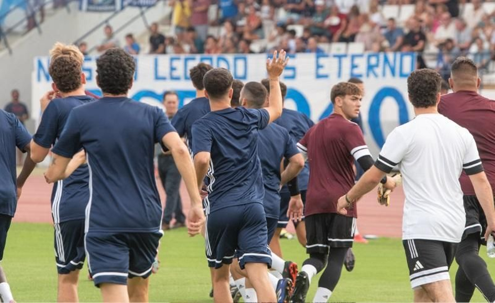 Entrenamiento del equipo en el Iberoamericano de Bahía Sur.