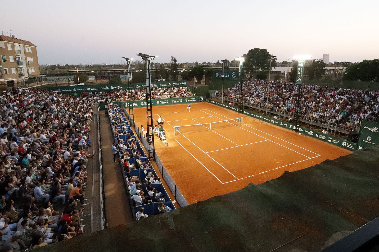 Instalaciones del Real Club de Tenis de Huelva durante la Copa del Rey de 2022.