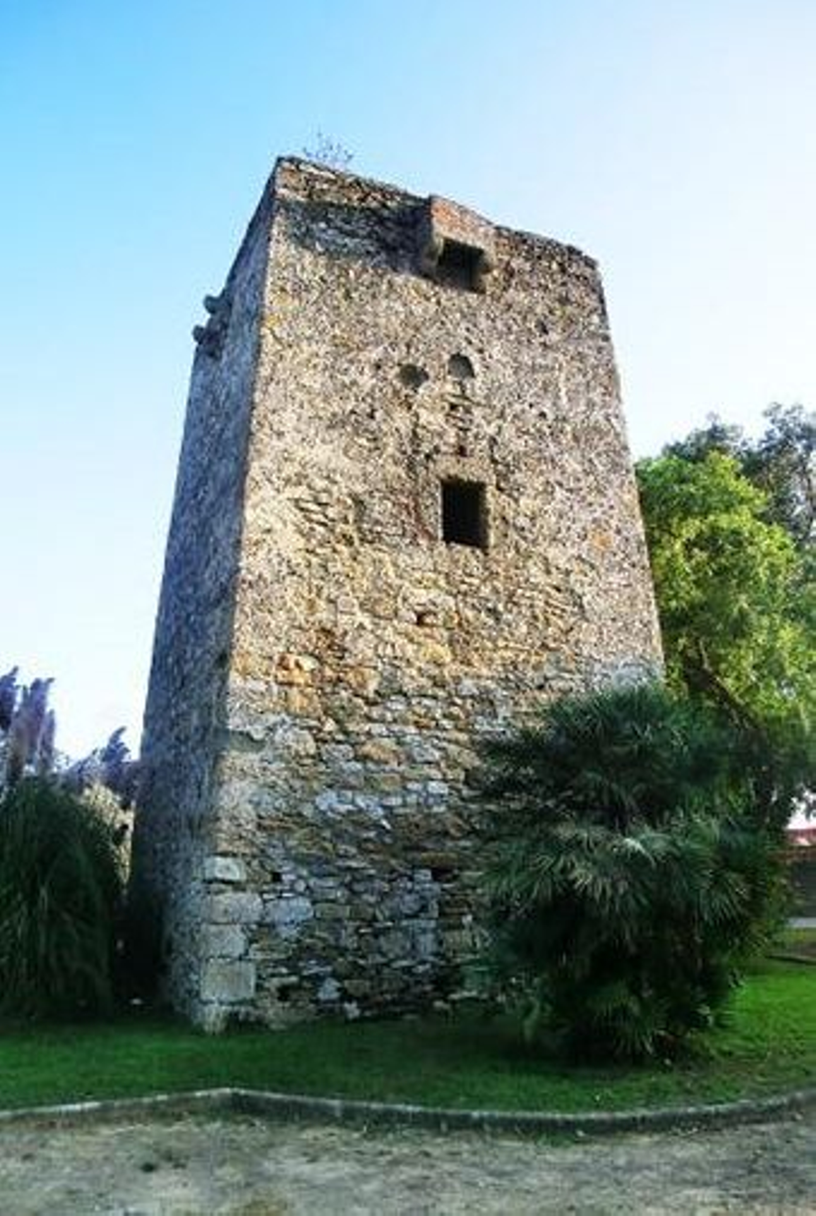 Torre de Entrerríos en Palmones, del siglo XVI.