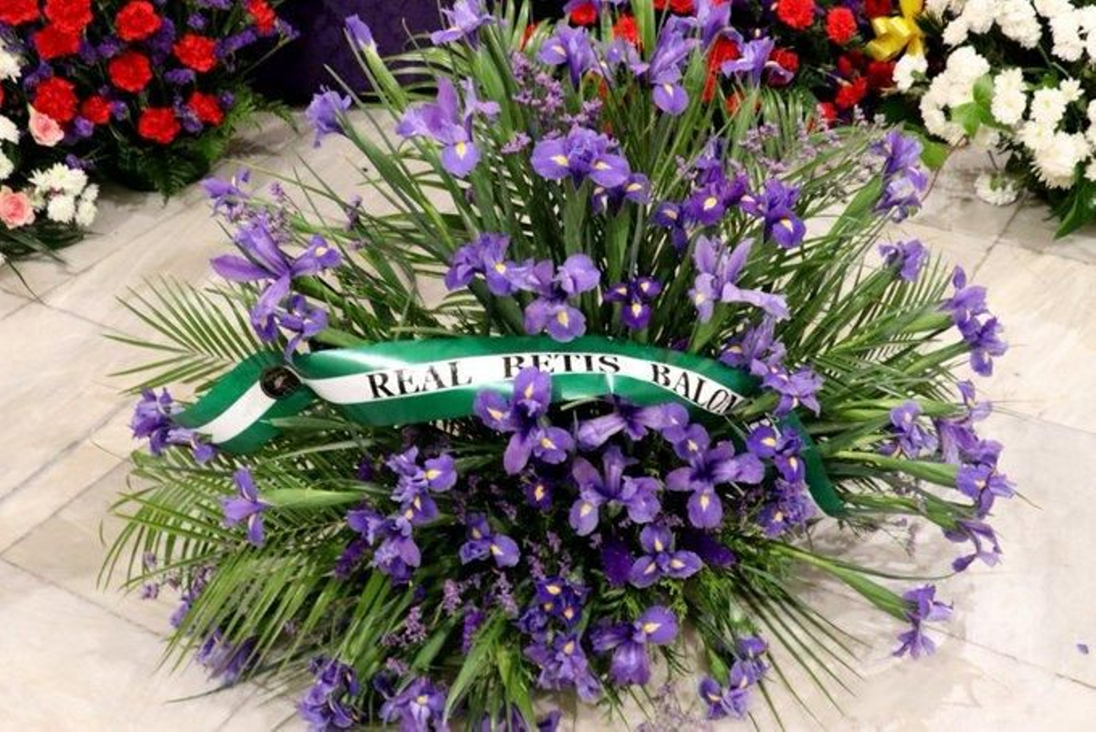 Ofrenda floral del Betis.