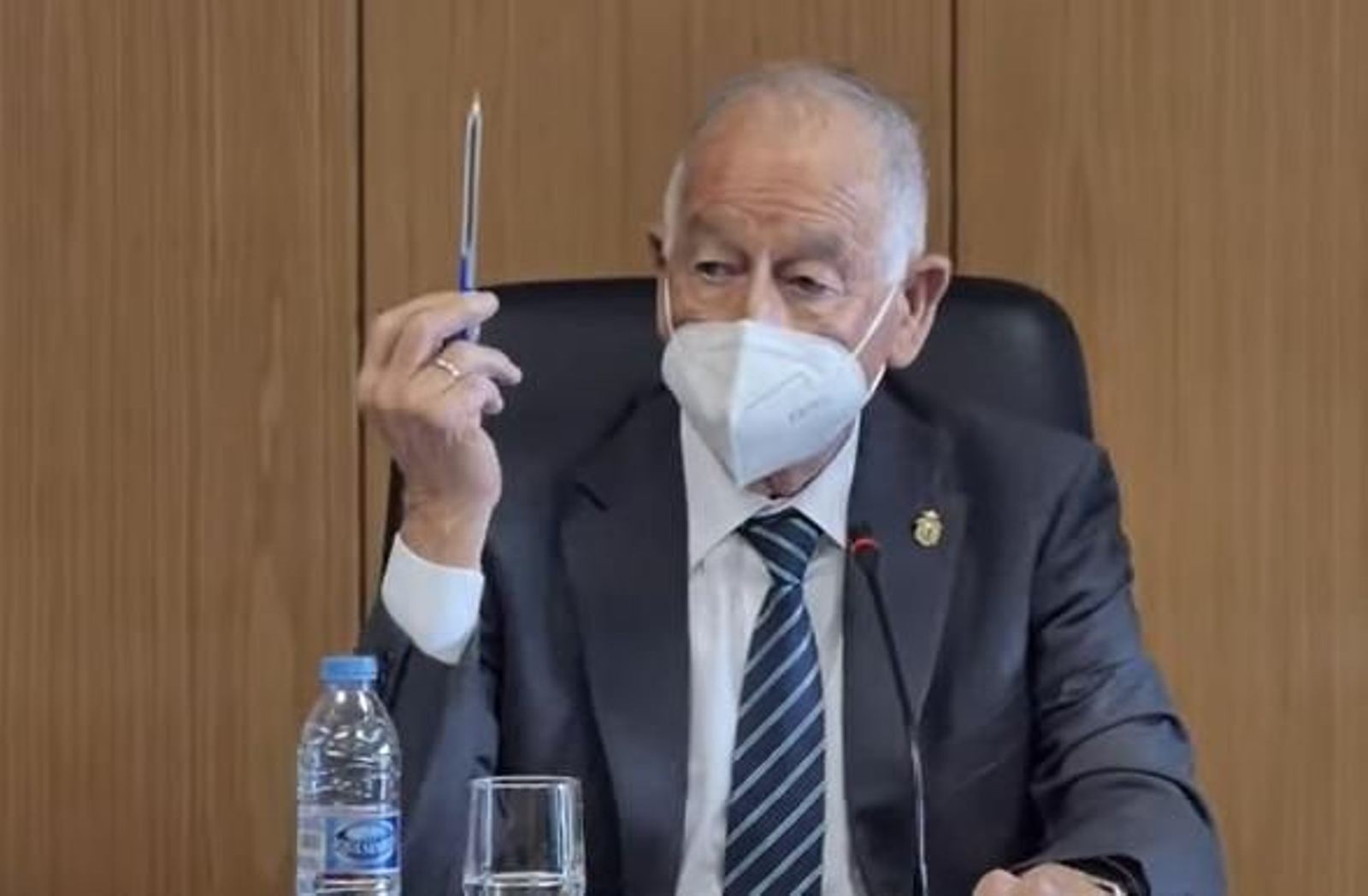 Gabriel Amat, en el momento de la votación.