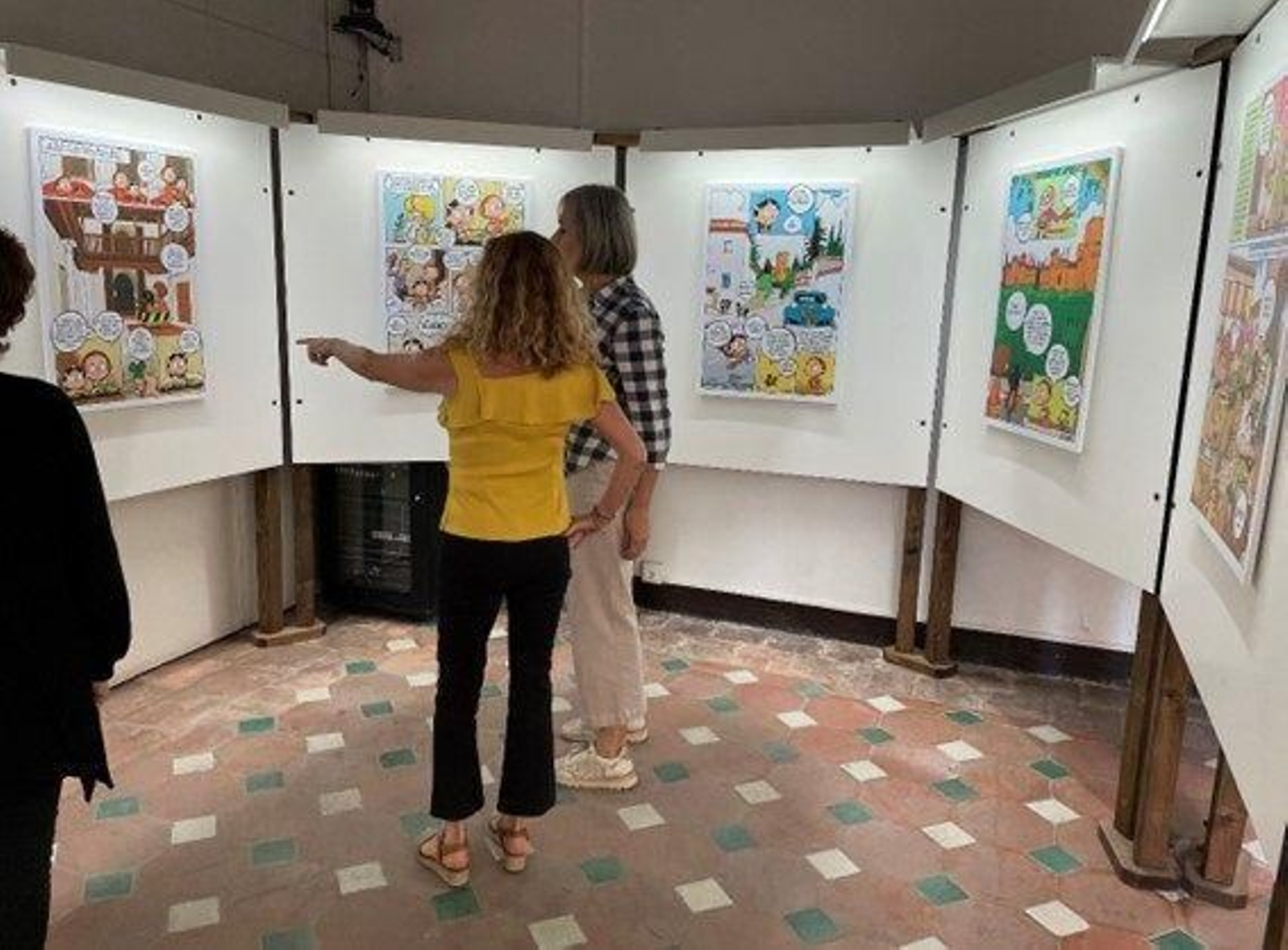 Exposición de cómic 'Sara y el misterio de Ibn Luyun', de la Escuela de Estudios Árabes en Granada