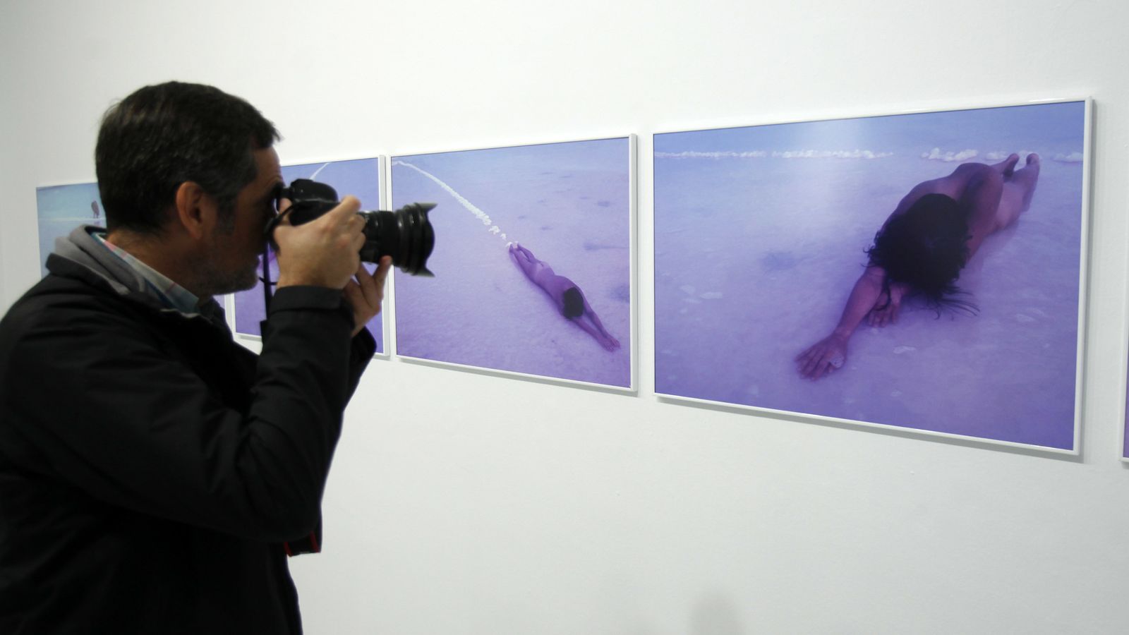 Desnudas en las minas de sal de Sucre.