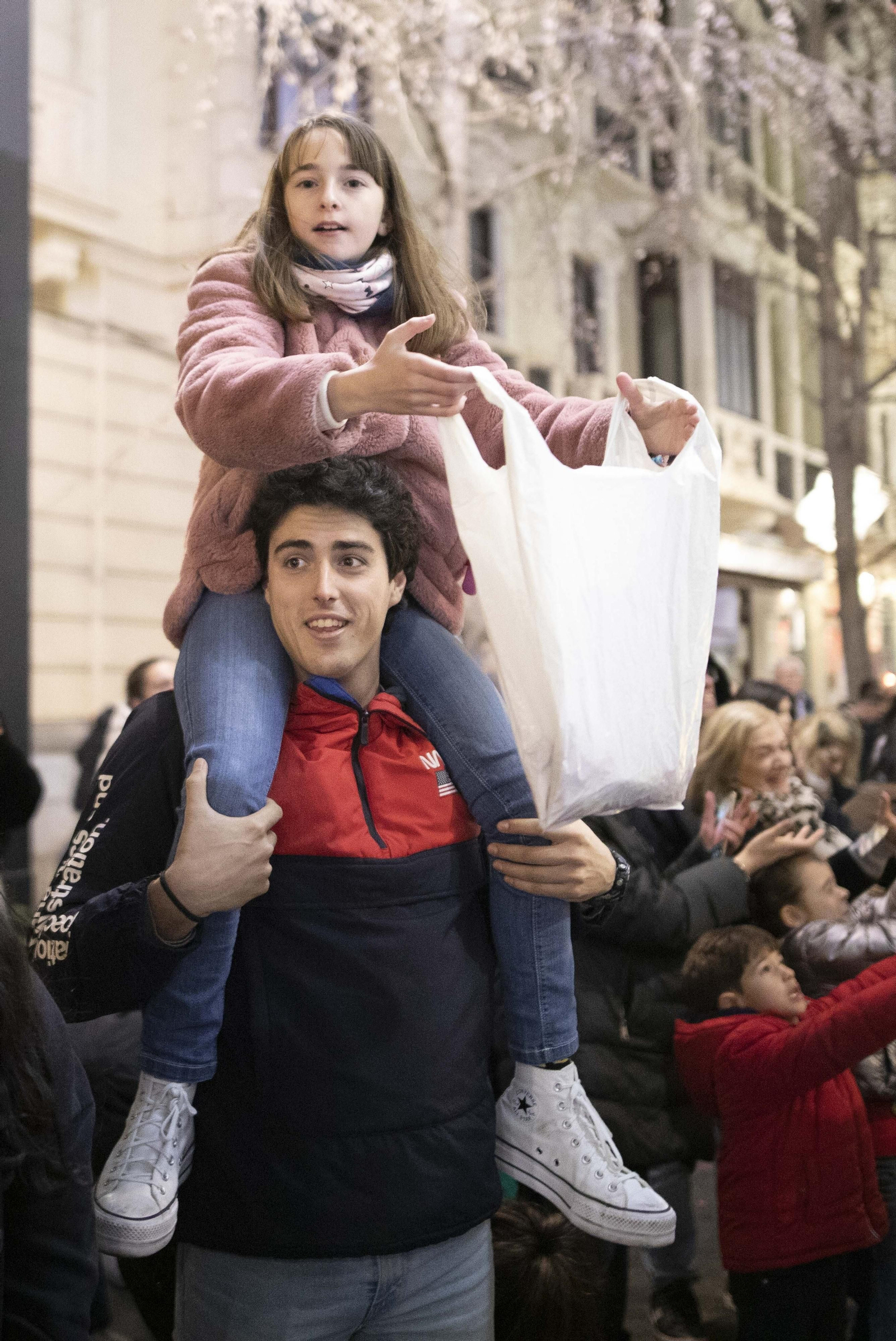La cabalgata de los Reyes Magos de Granada, en imágenes