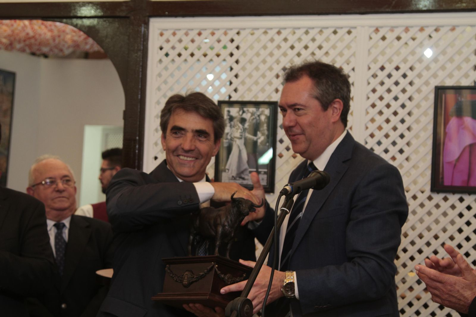 Espadas, en la caseta 'Tertulia Los 40'.