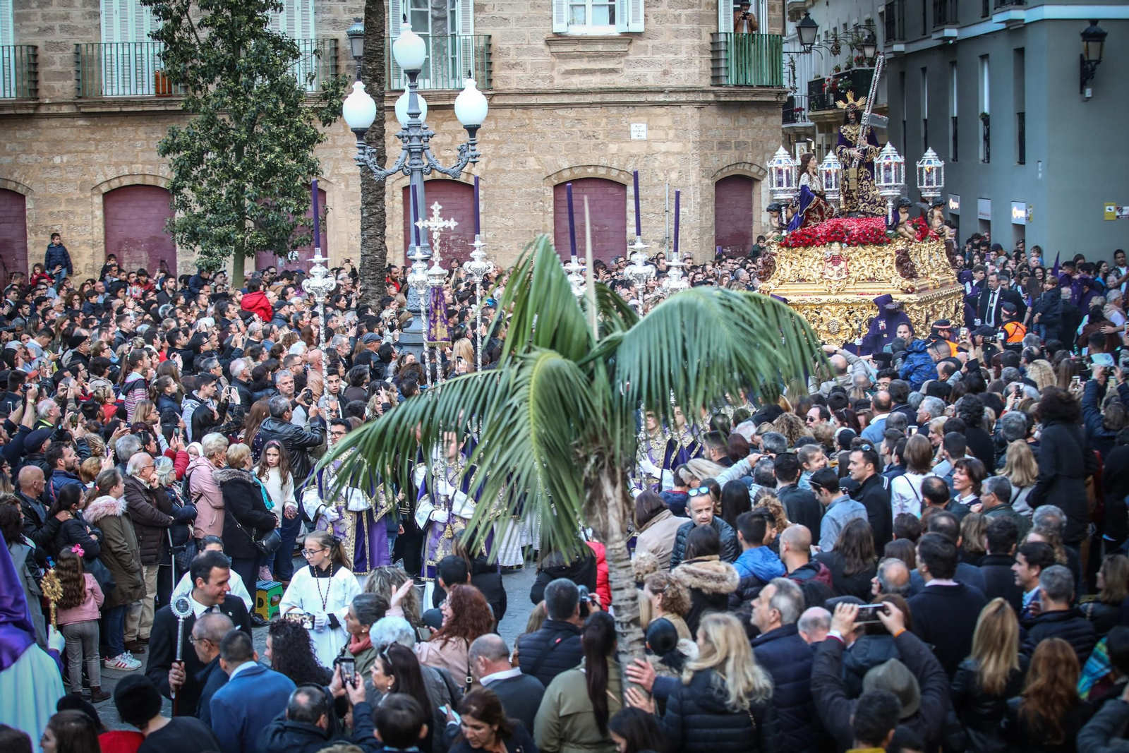 Salida procesional de la hermandad del Nazareno