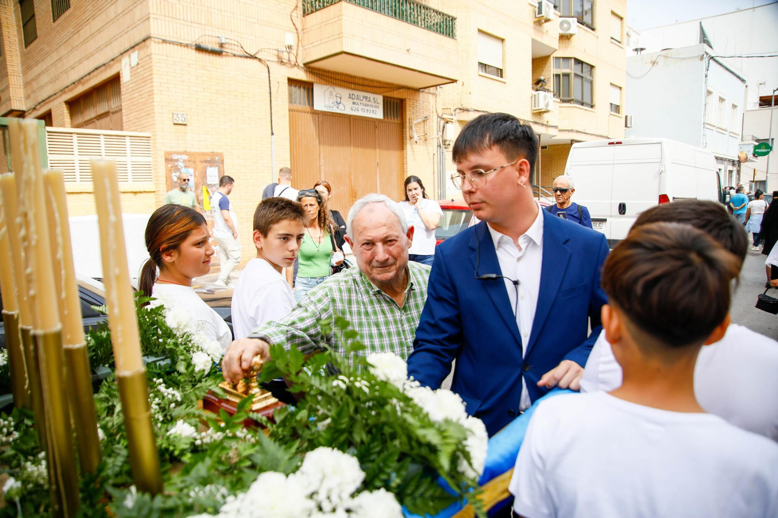 Las imágenes del CEIP San Fernando de El Zapillo de la ciudad de Almería en procesión en el viernes de dolores