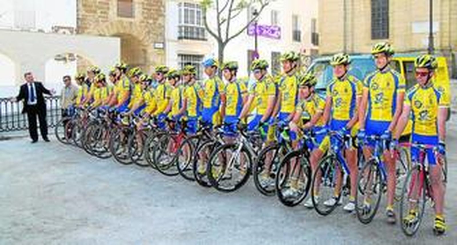 Los ciclistas del Club Vipren Pepe Alba.