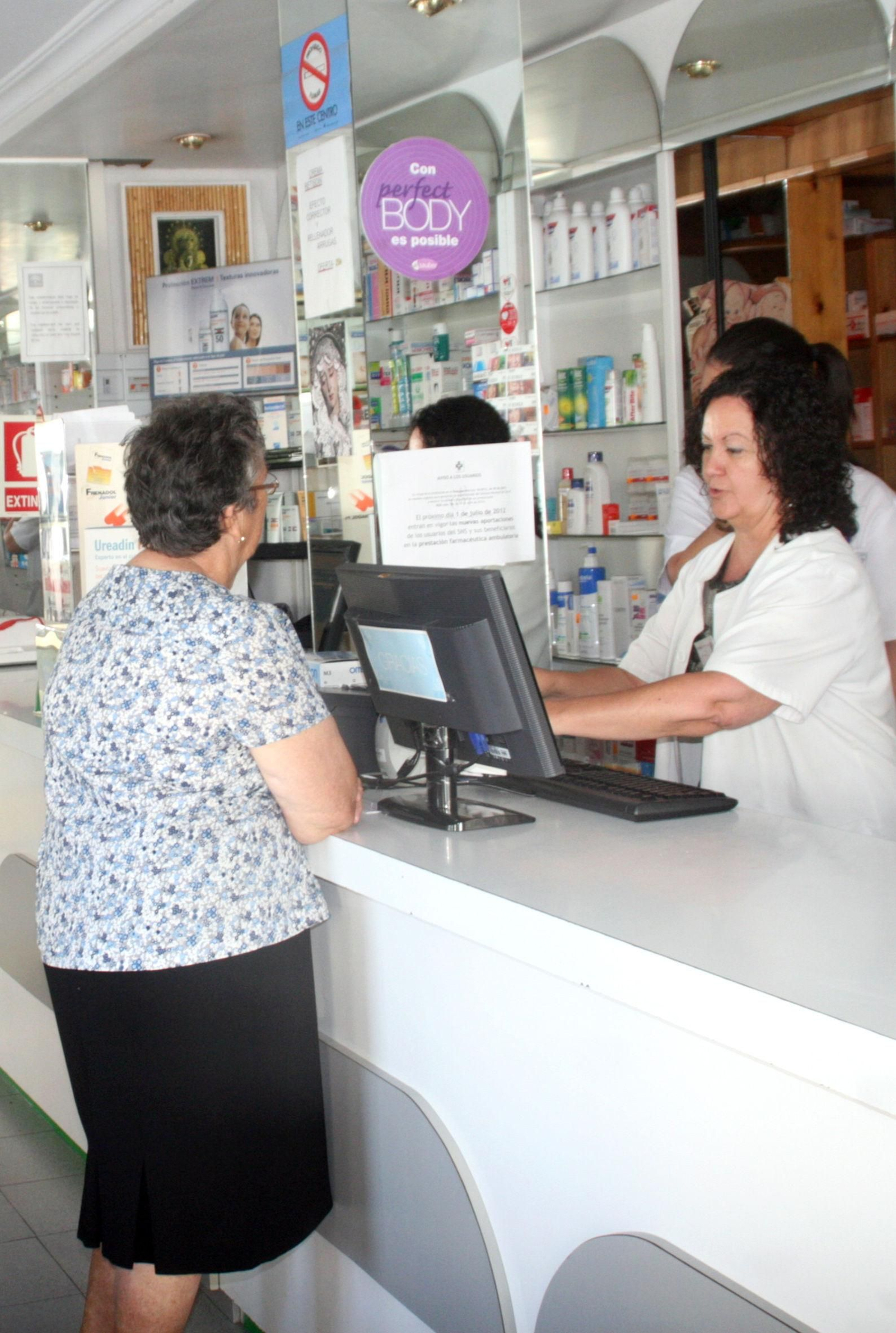 Interior de una farmacia de la capital.