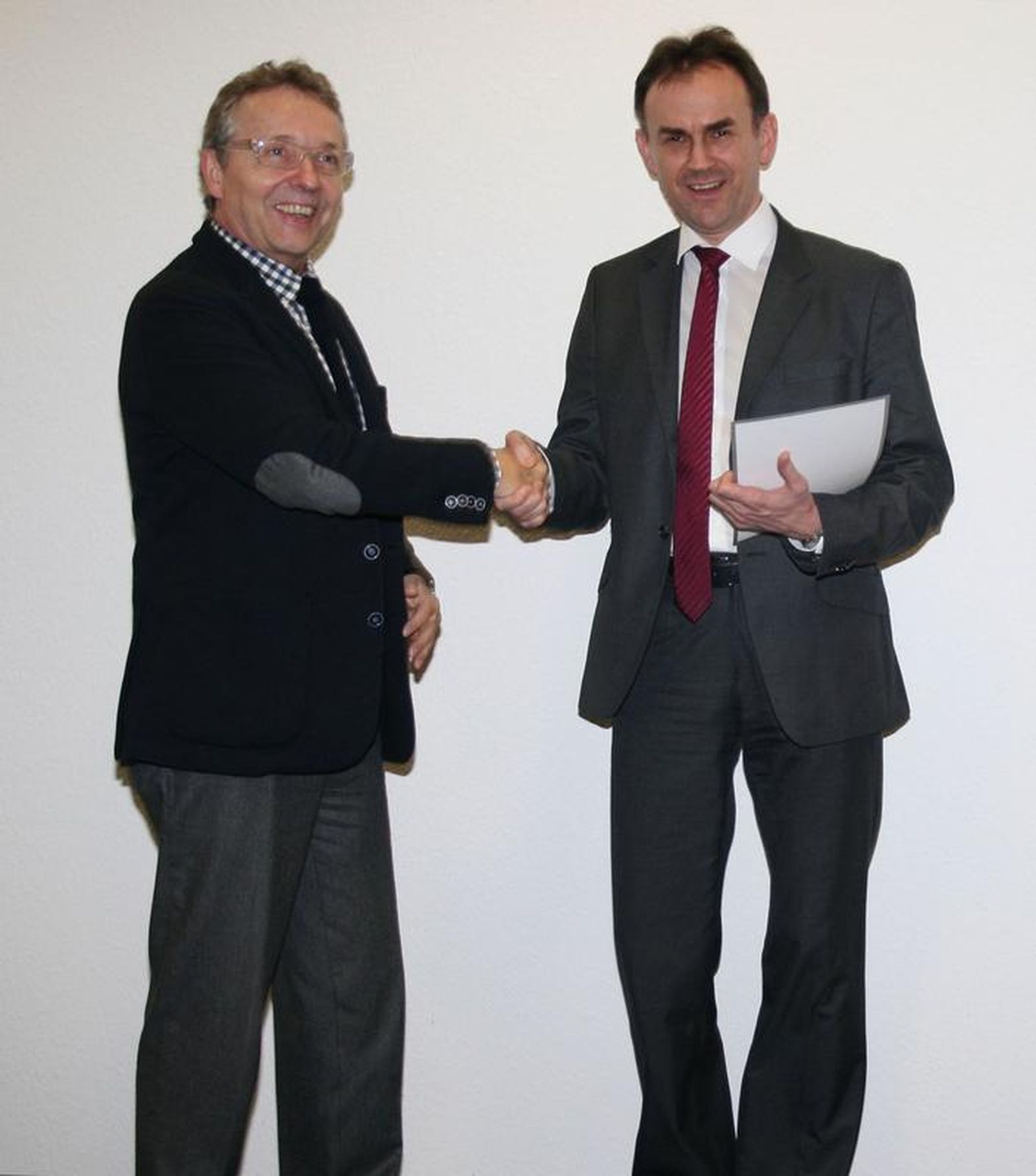 "Me preguntan qué hay que hacer para trabajar en agencias de noticias falsas"