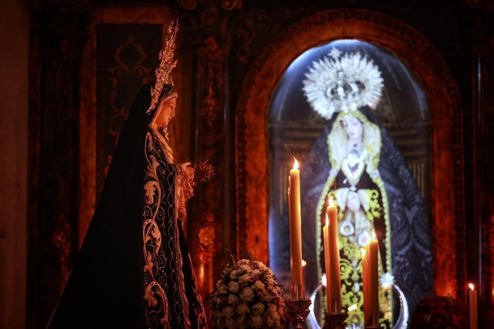 El vía crucis de la Soledad en San Fernando, en imágenes