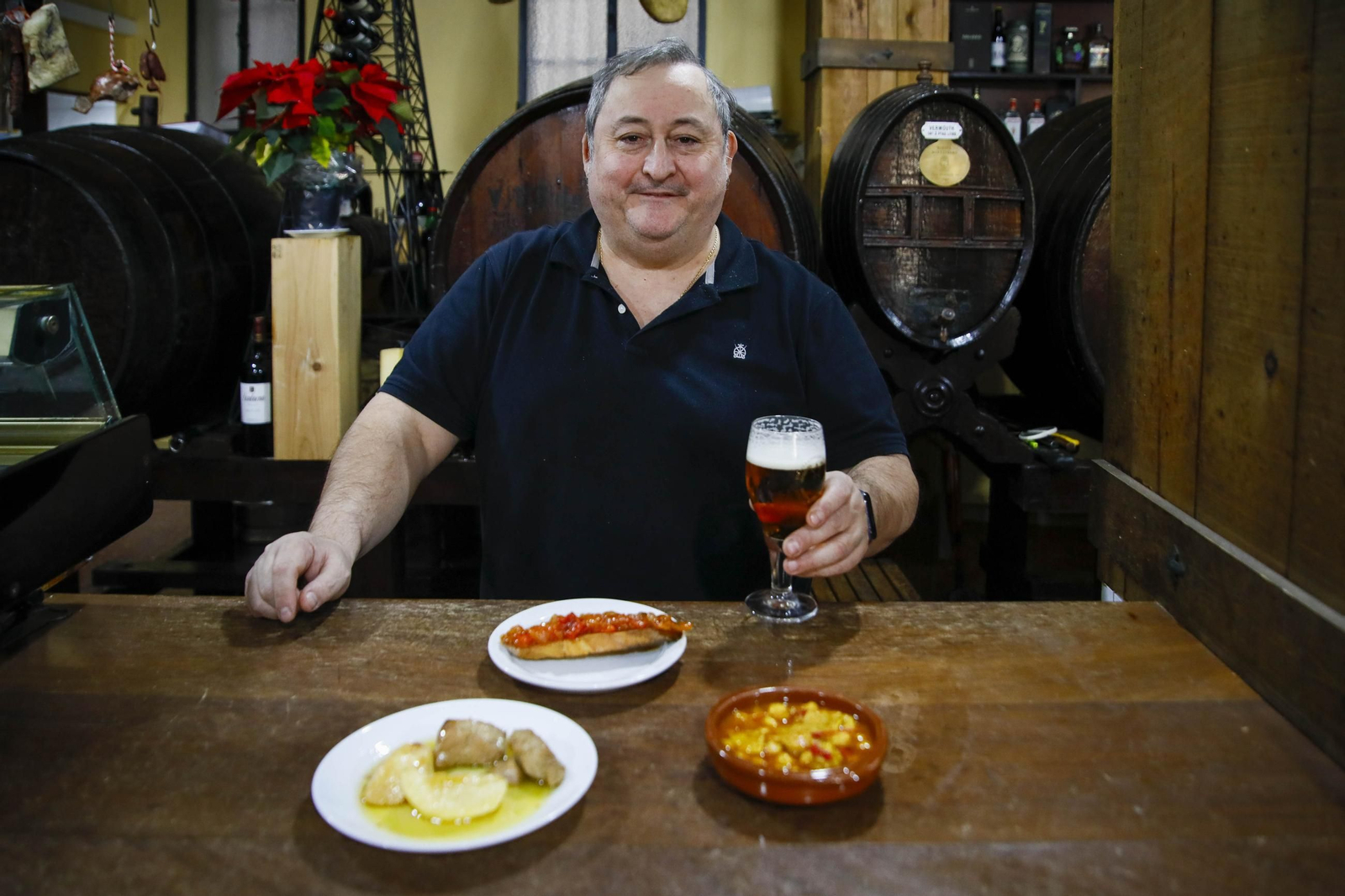 Bodegas y tabernas castizas de Almería, en imágenes