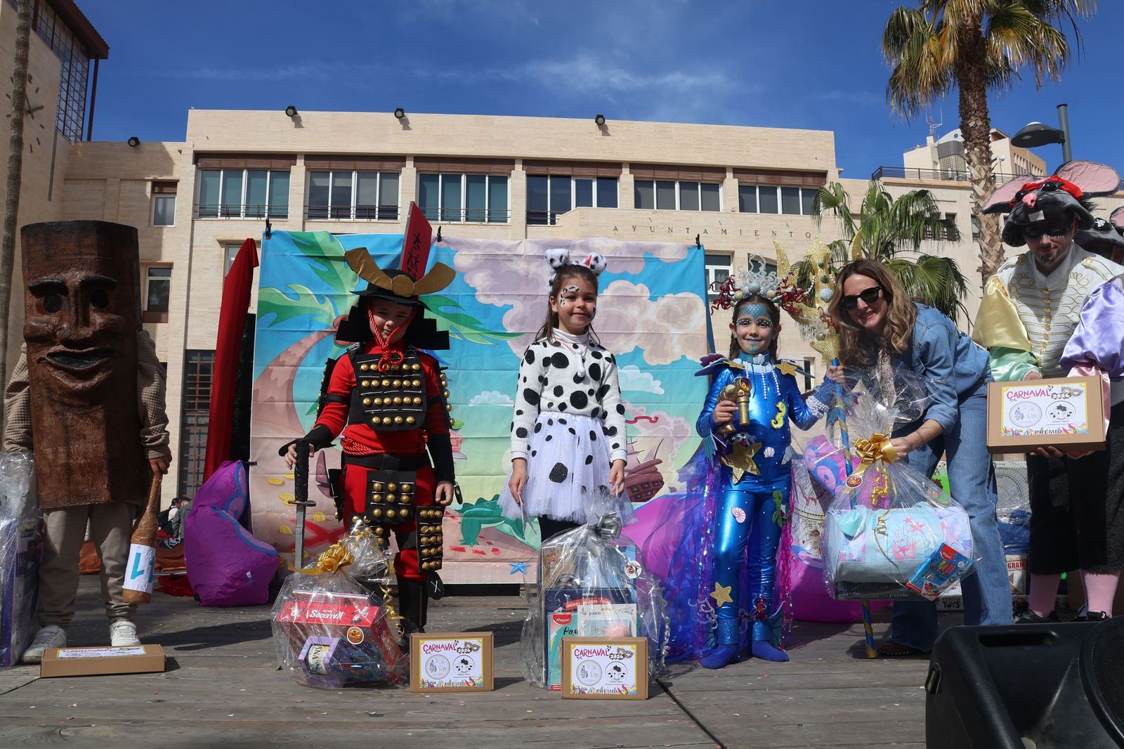 Las mejores imágenes del Carnaval 2026 de El Ejido en la Plaza Mayor
