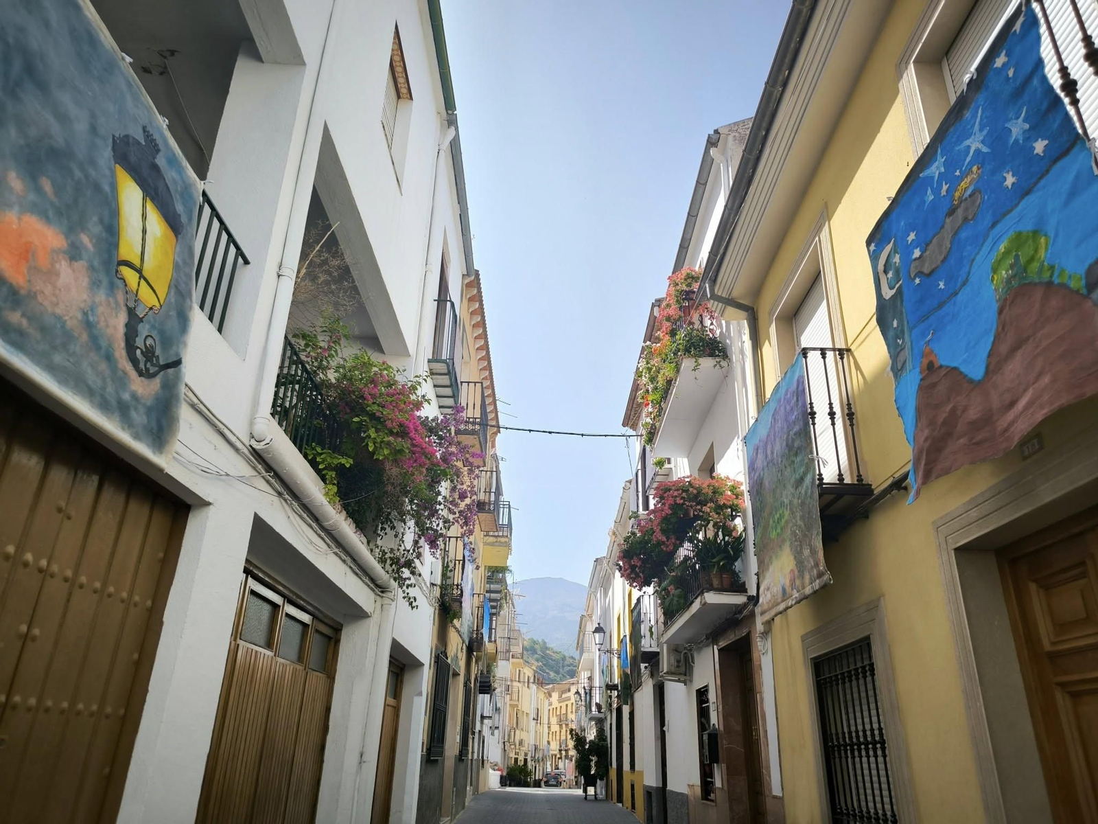 Balcon&Arte reluce en las calles de Torres.