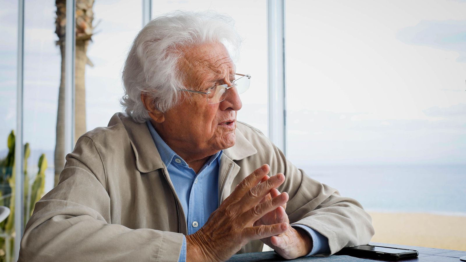 Martínez de Haro ama el mar, al que regresa siempre que puede.