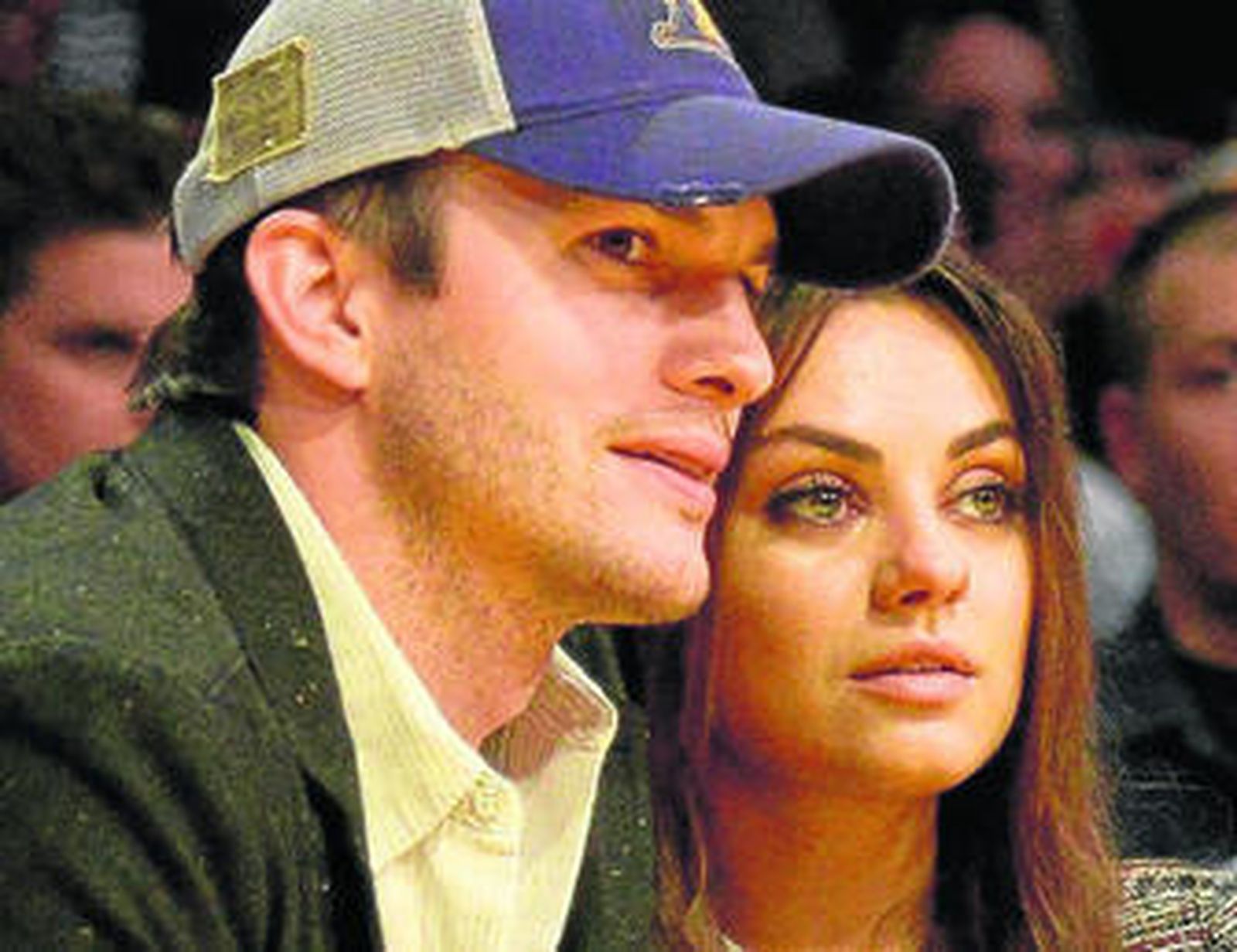 Mila y Ashton ya son marido y mujer